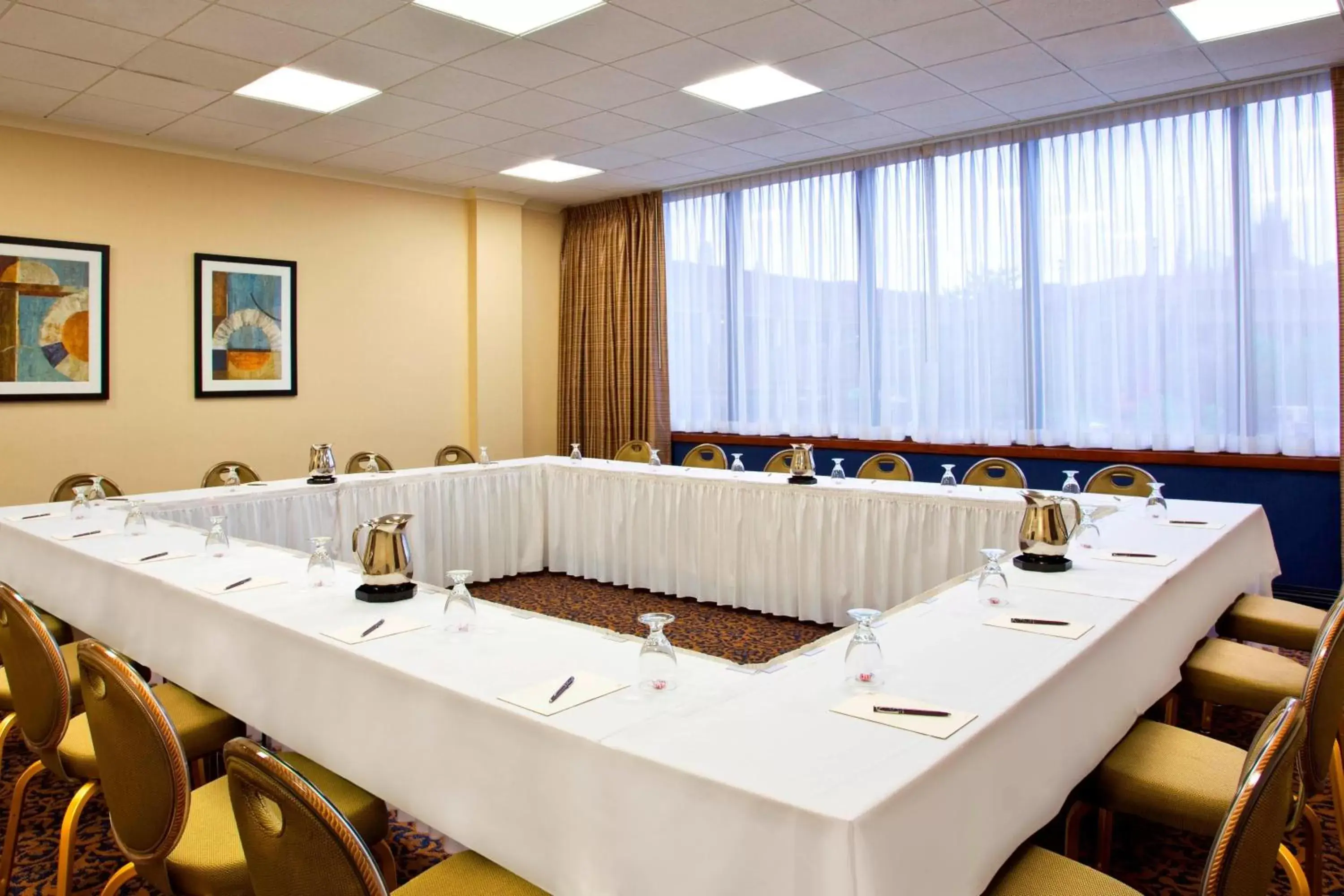 Meeting/conference room in Sheraton Syracuse University Hotel and Conference Center