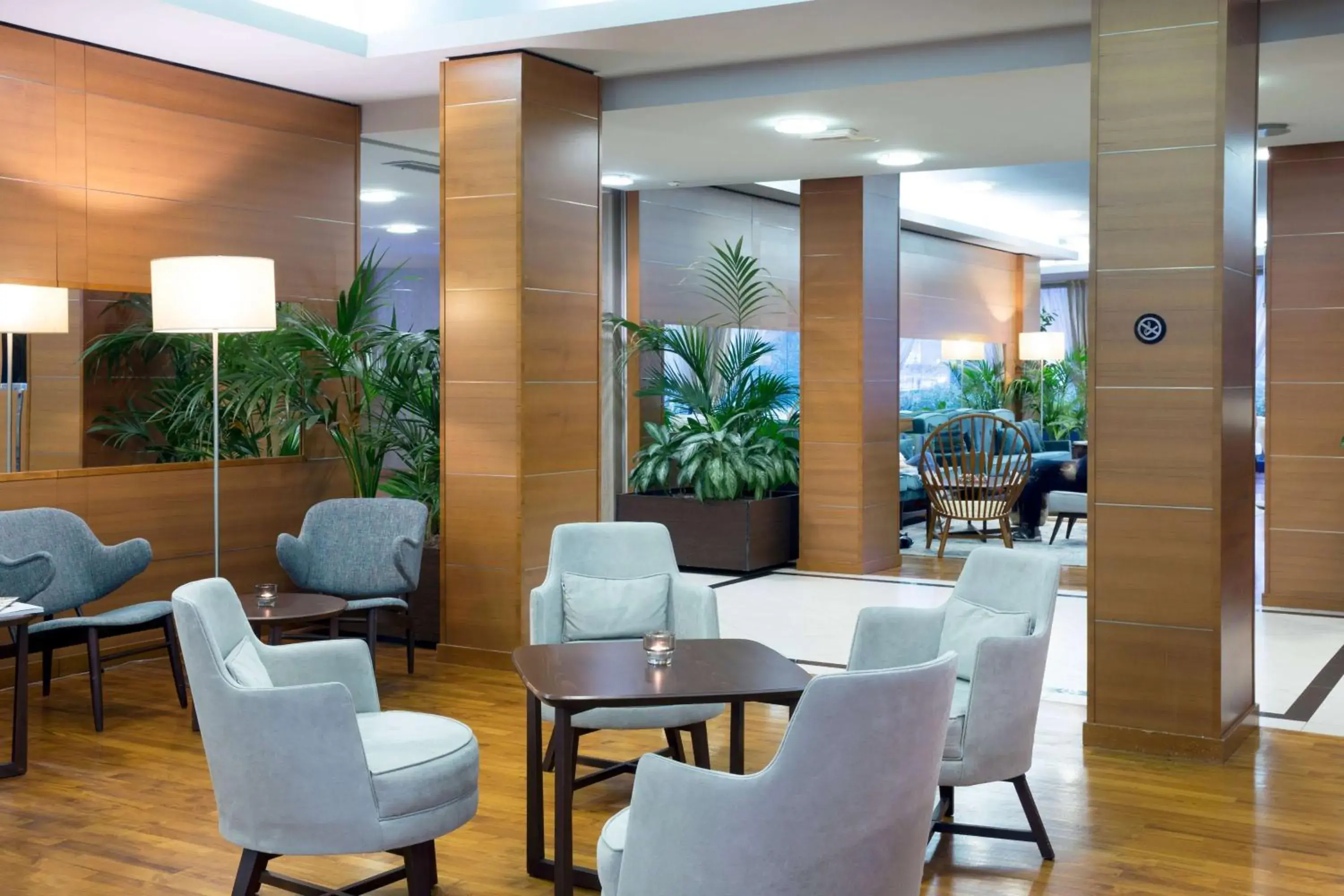 Lobby or reception in Dolce by Wyndham Milan Malpensa