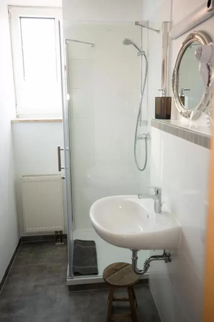 Double Room in Hotel Weiße Mühle Double Room in Hotel Weiße Mühle