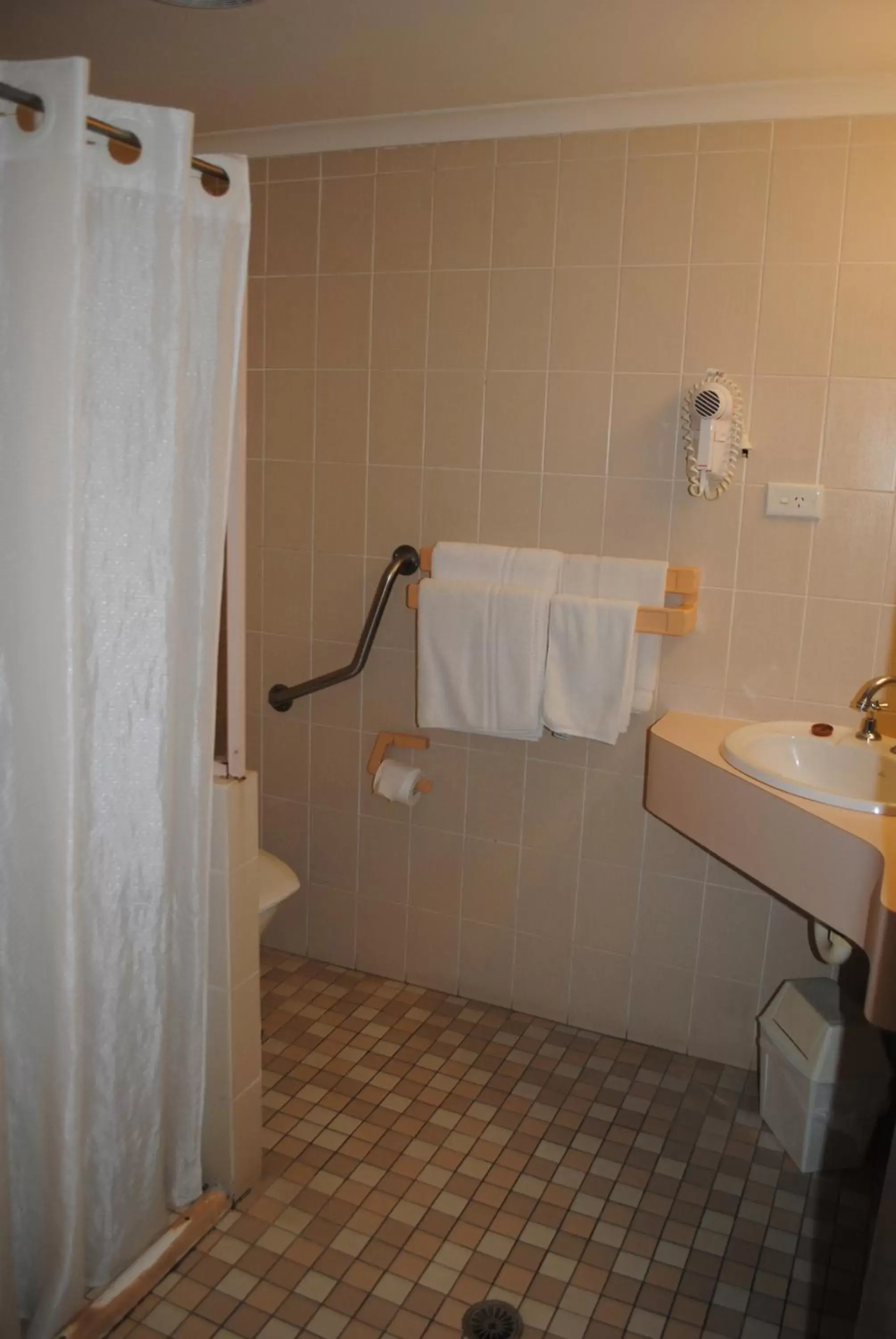 Bathroom in Motel Miramar