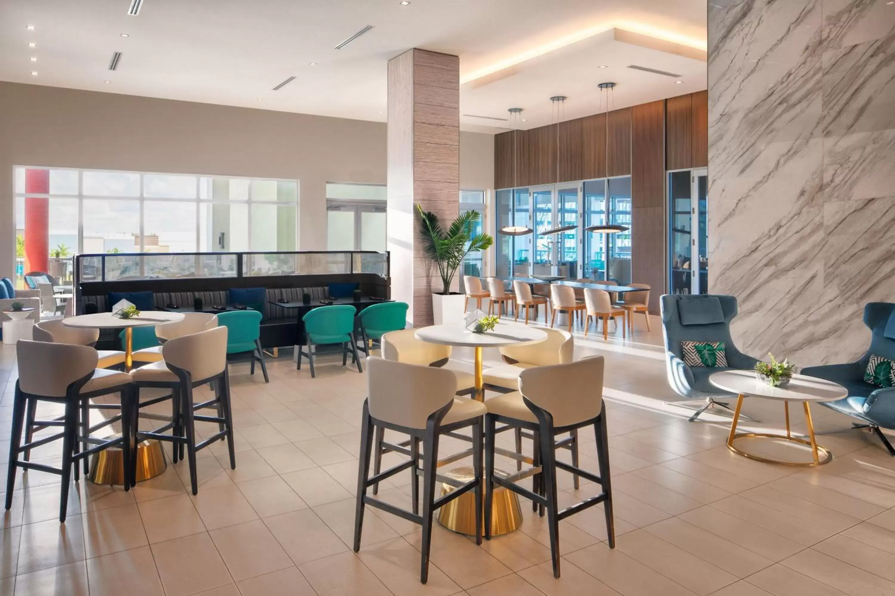 Lobby or reception, Restaurant/Places to Eat in Marriott Fort Lauderdale Airport