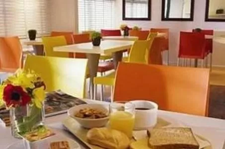 Restaurant/places to eat in Première Classe Rouen Nord - Bois Guillaume