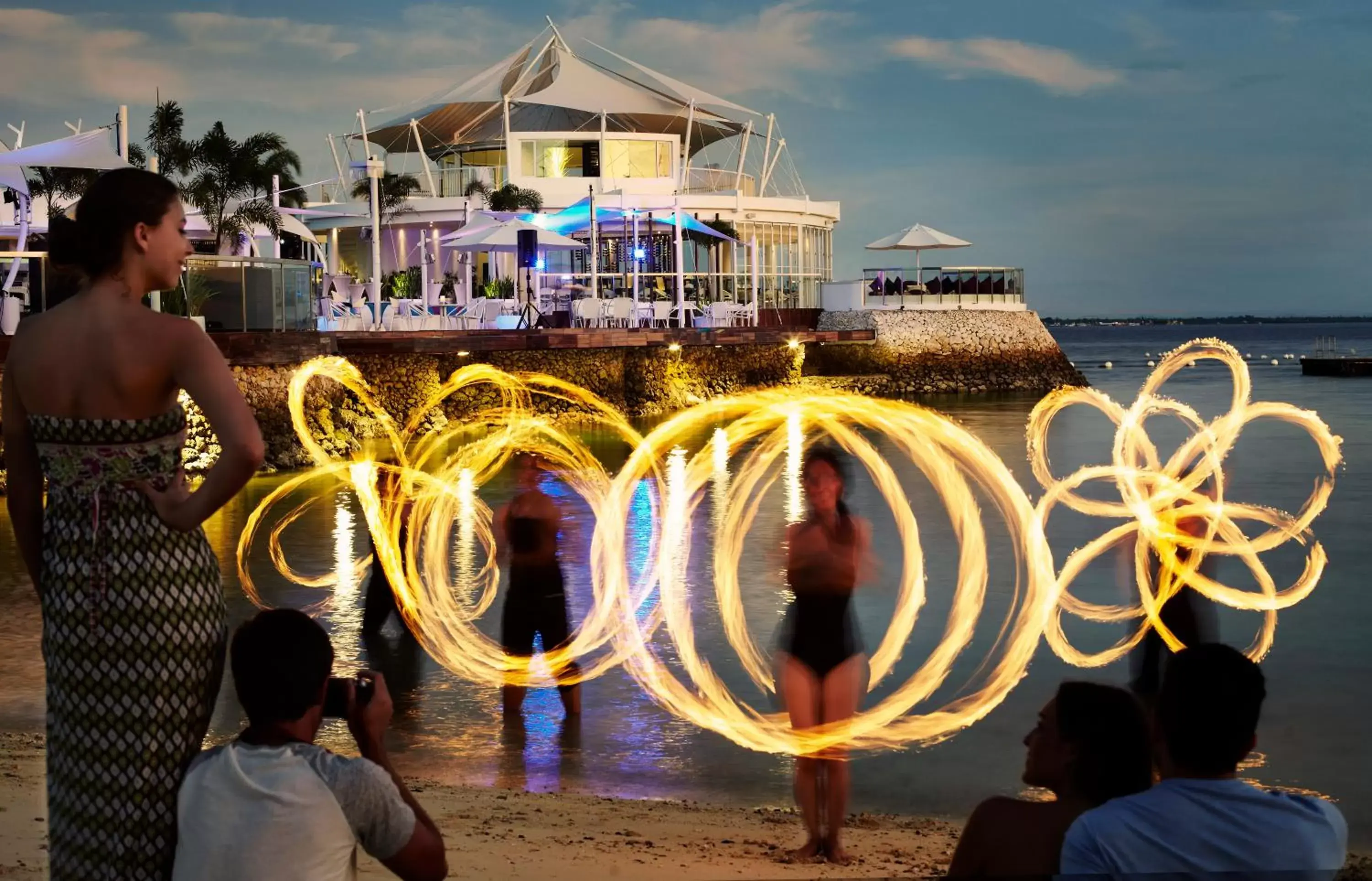 Evening entertainment in Mövenpick Hotel Mactan Island Cebu