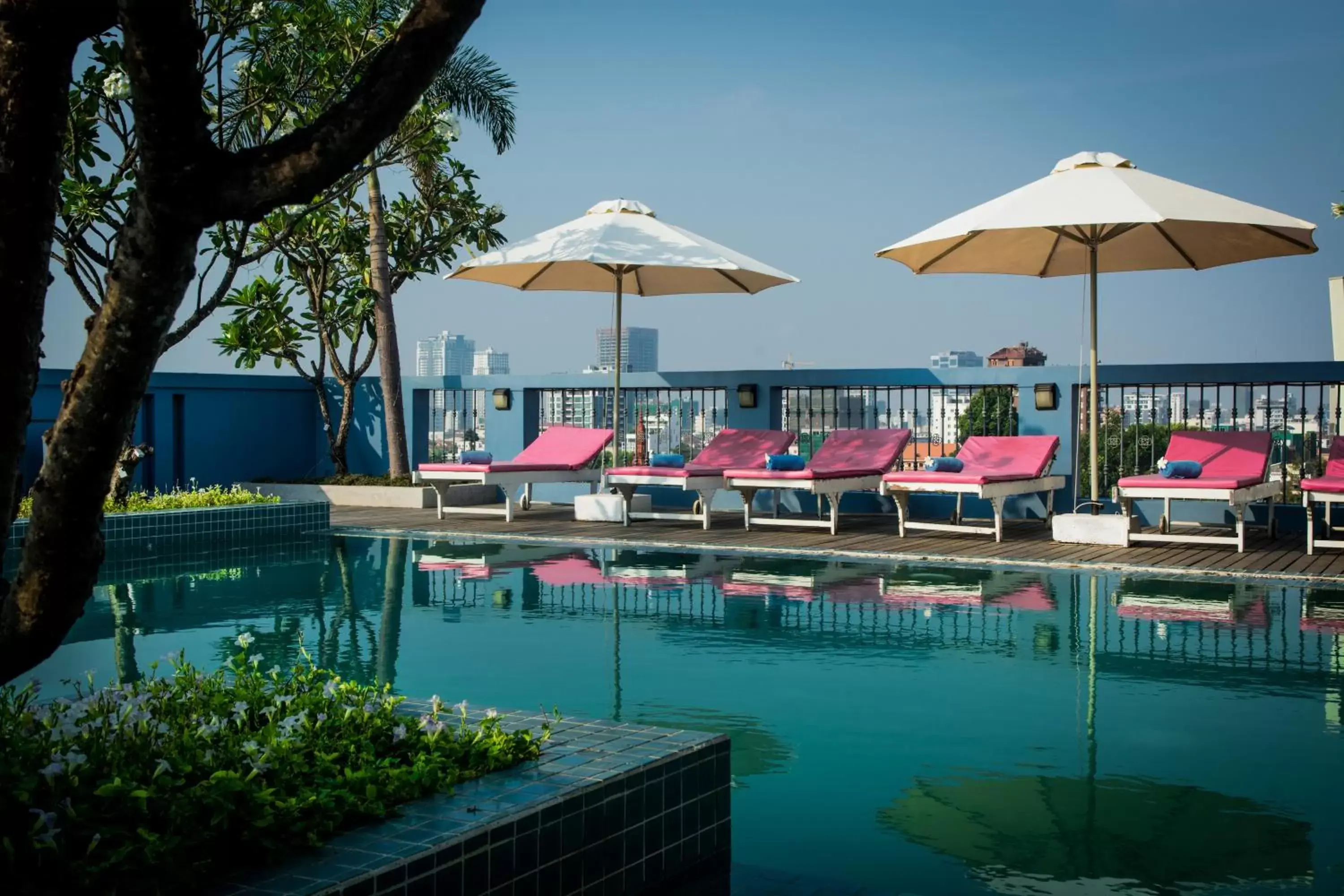 Swimming Pool in The Frangipani Royal Palace Hotel