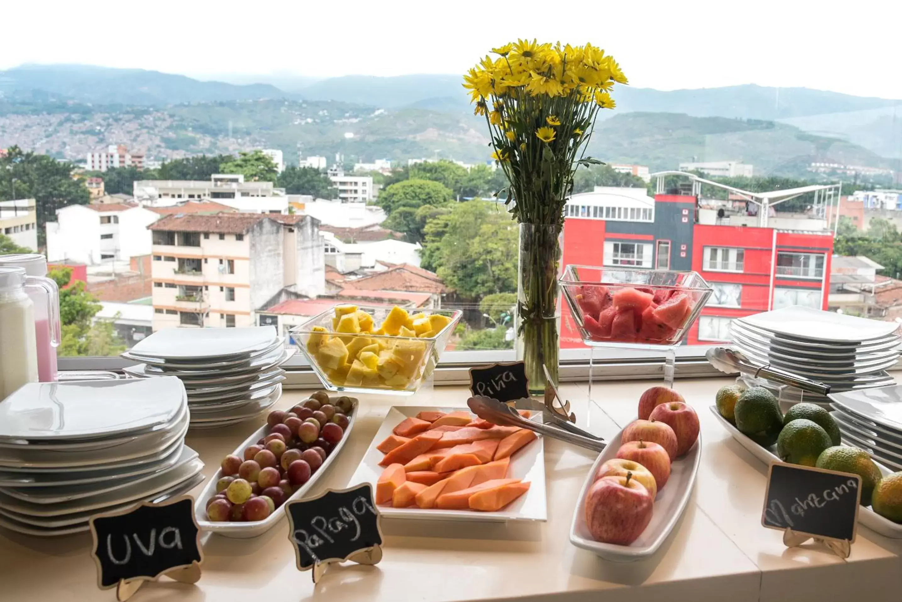 Buffet breakfast in Hotel Toscana Plaza