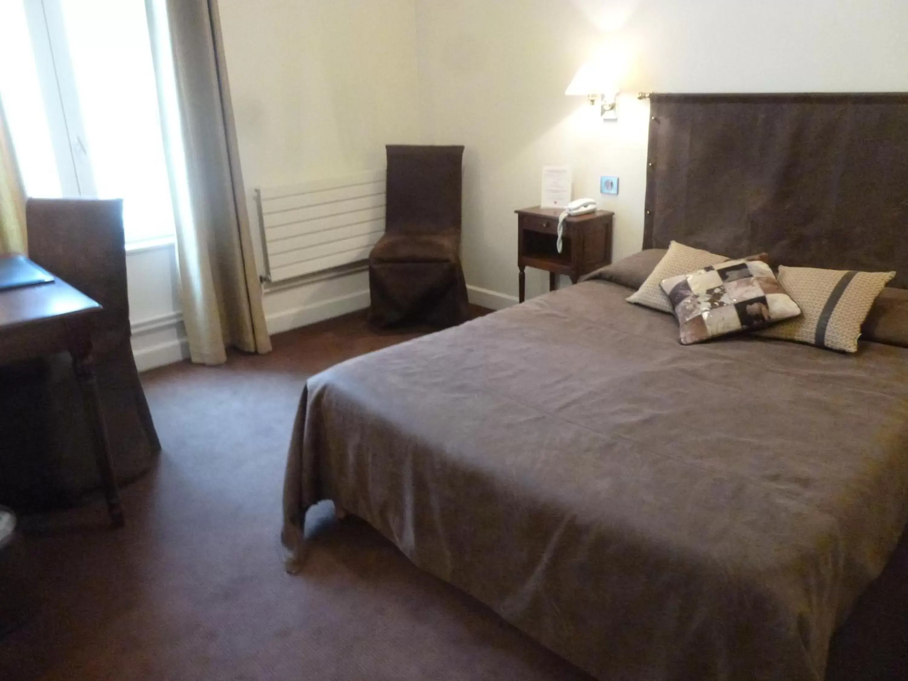 Photo of the whole room, Bed in Logis Hôtel Le Rivage