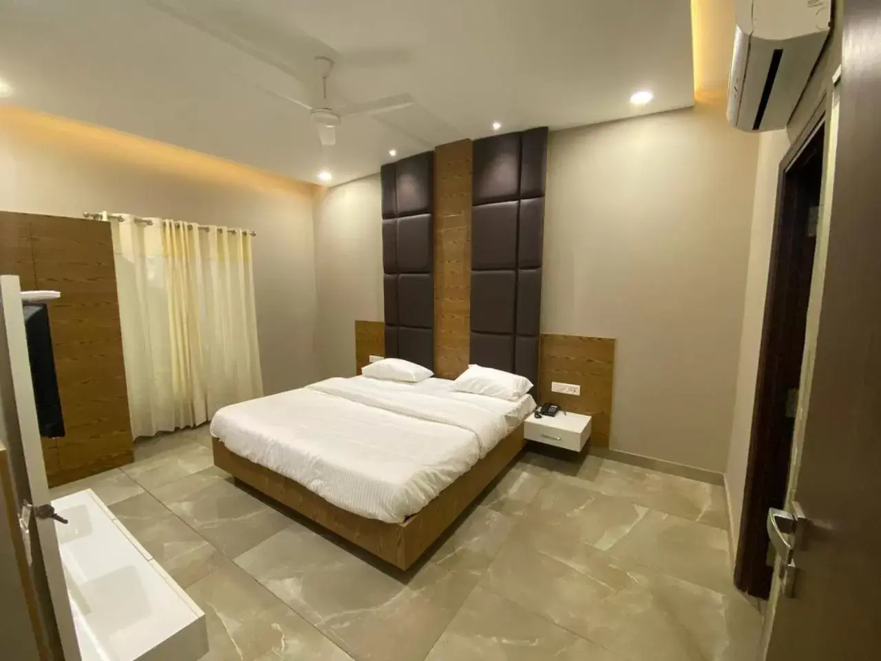 Hotel The Retro Regency Hotel The Retro Regency