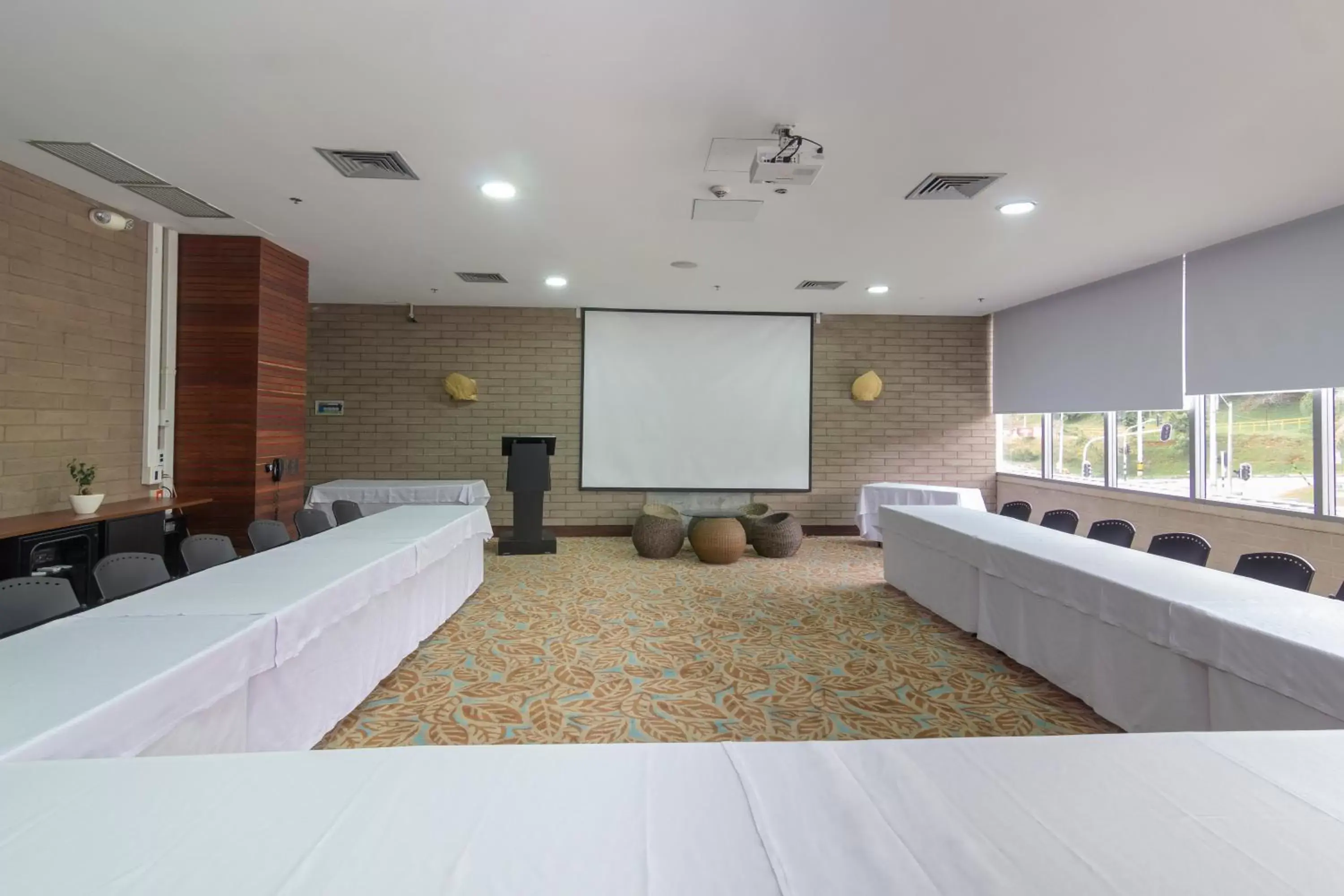 Meeting/conference room in Diez Hotel Categoría Colombia