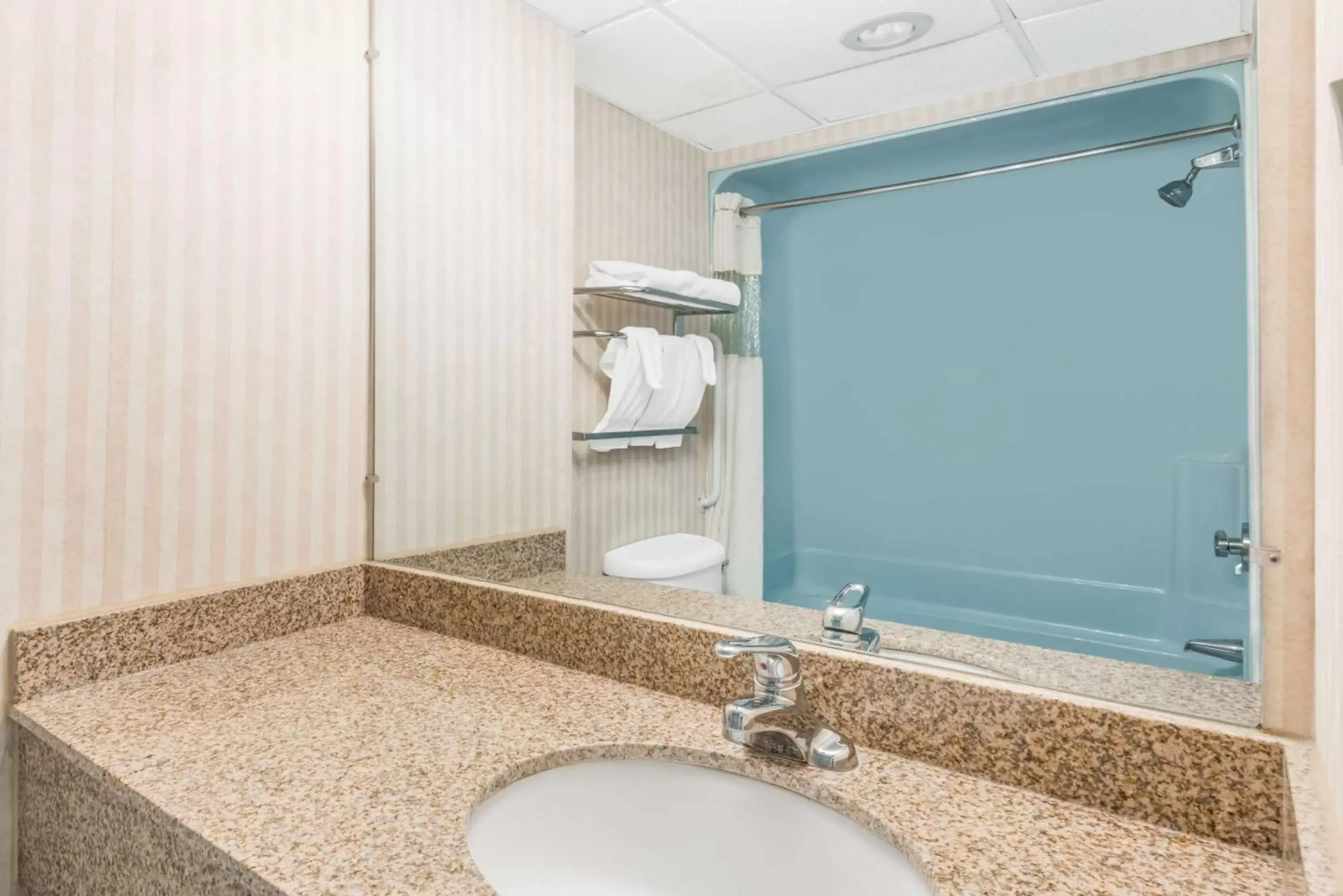 Bathroom in Howard Johnson by Wyndham Gillette
