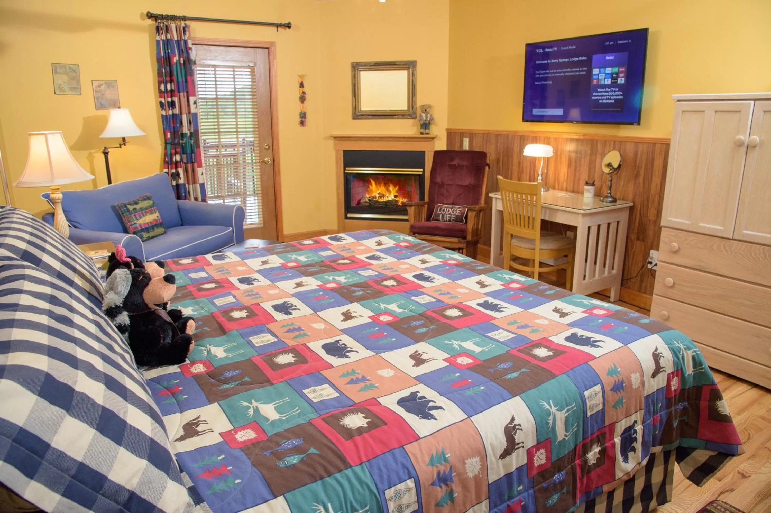 Photo of the whole room in Berry Springs Lodge