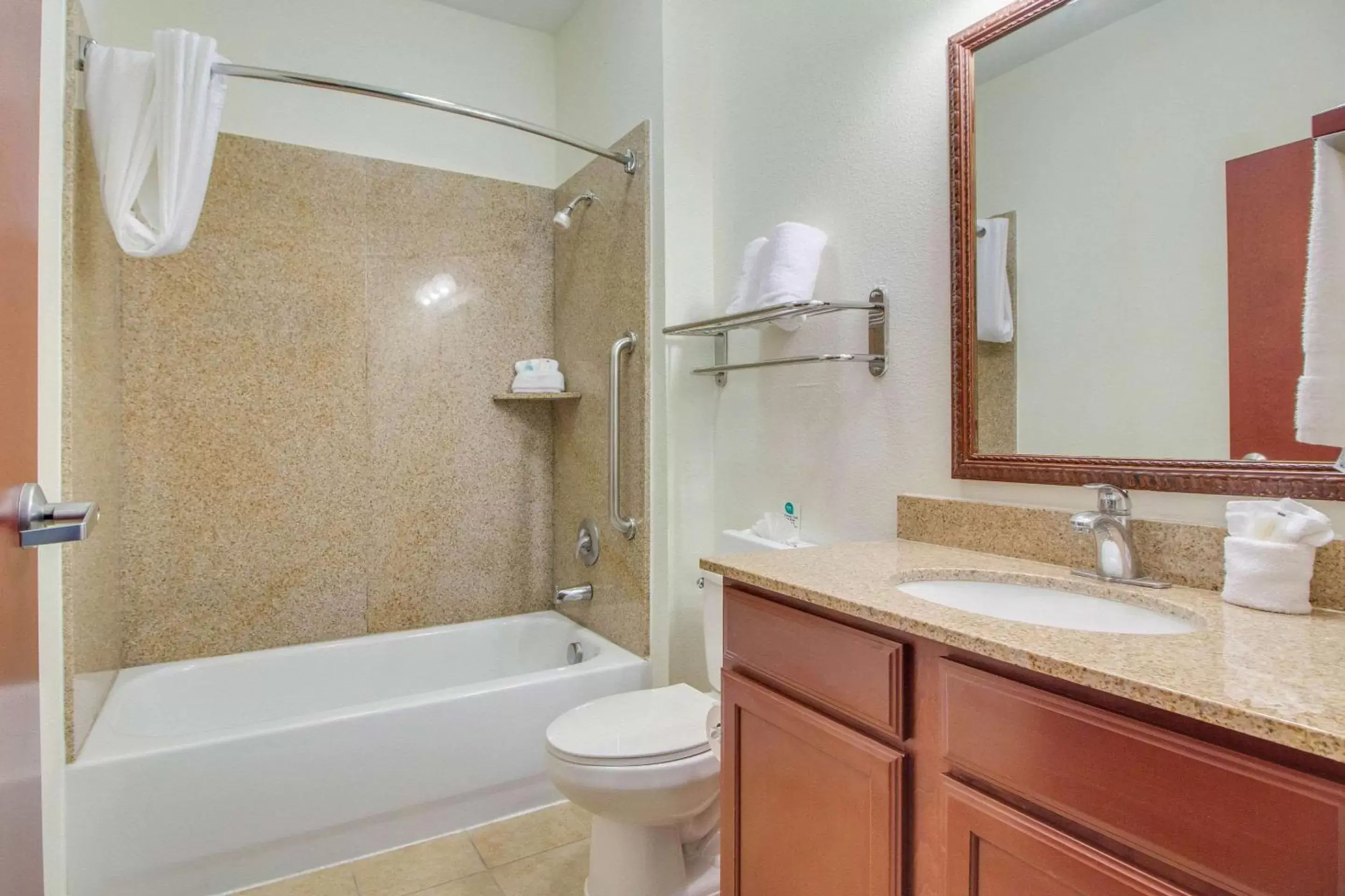 Bedroom, Bathroom in MainStay Suites Texas Medical Center/Reliant Park