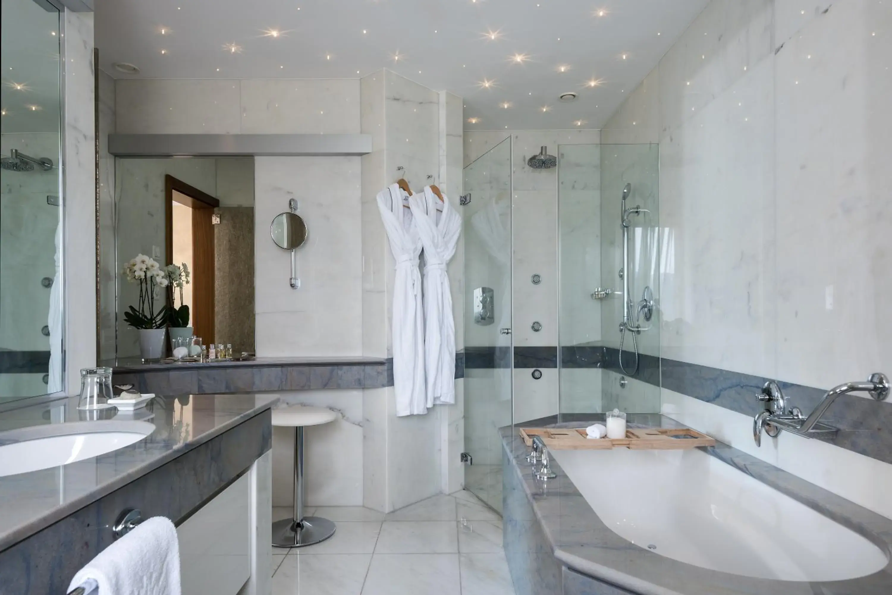 Bathroom in Villa Orselina - Small Luxury Hotel