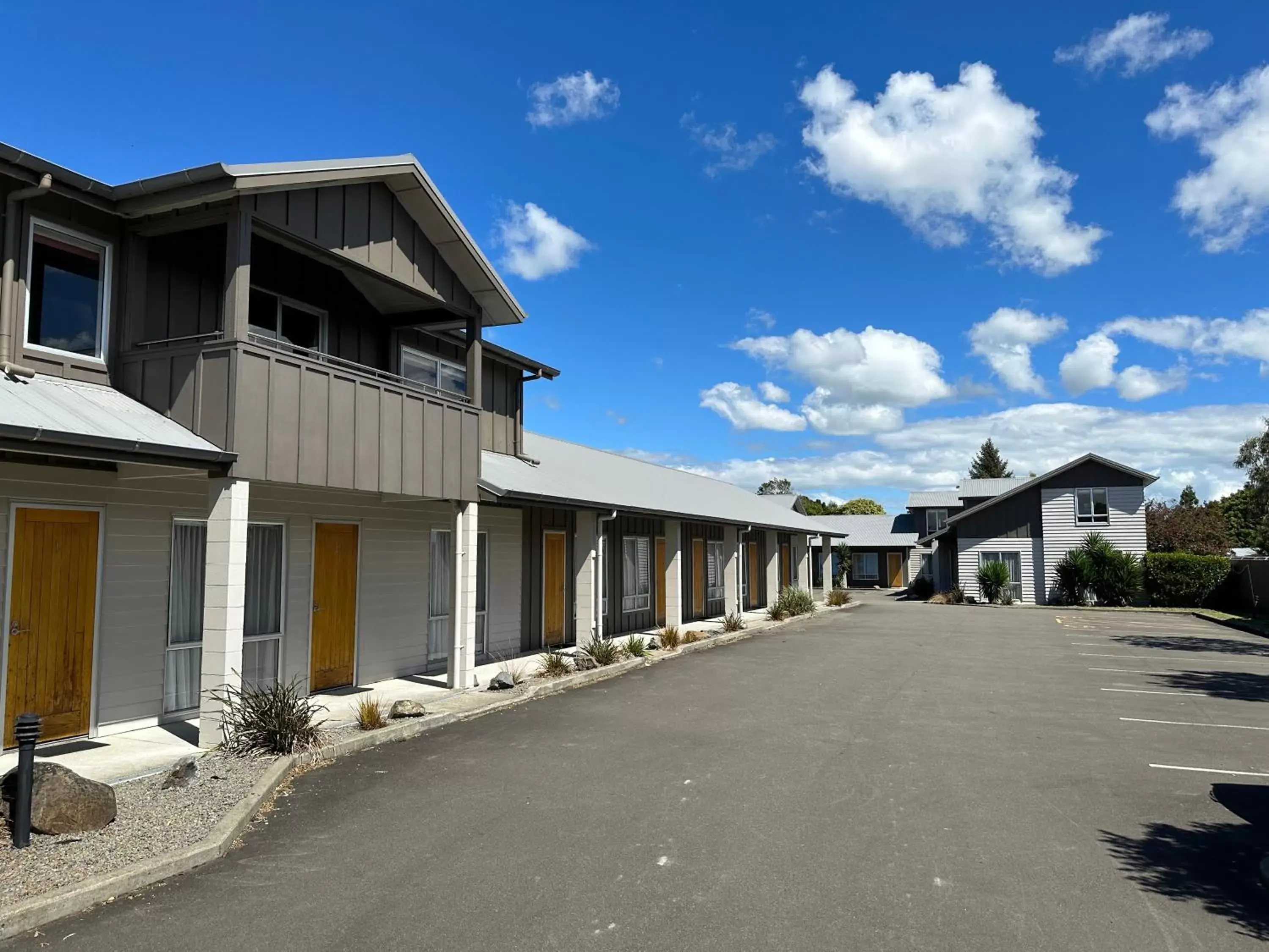 Property Building in Arena Lodge