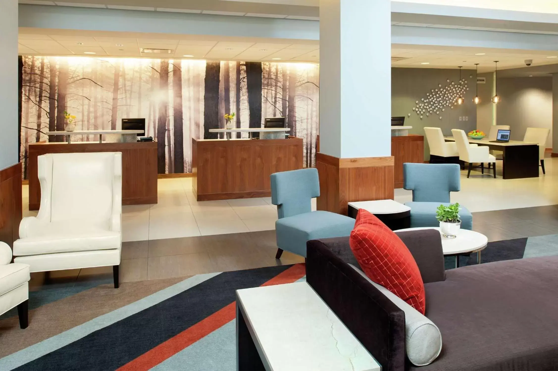 Lobby or reception in DoubleTree by Hilton Hotel and Conference Center Chicago North Shore