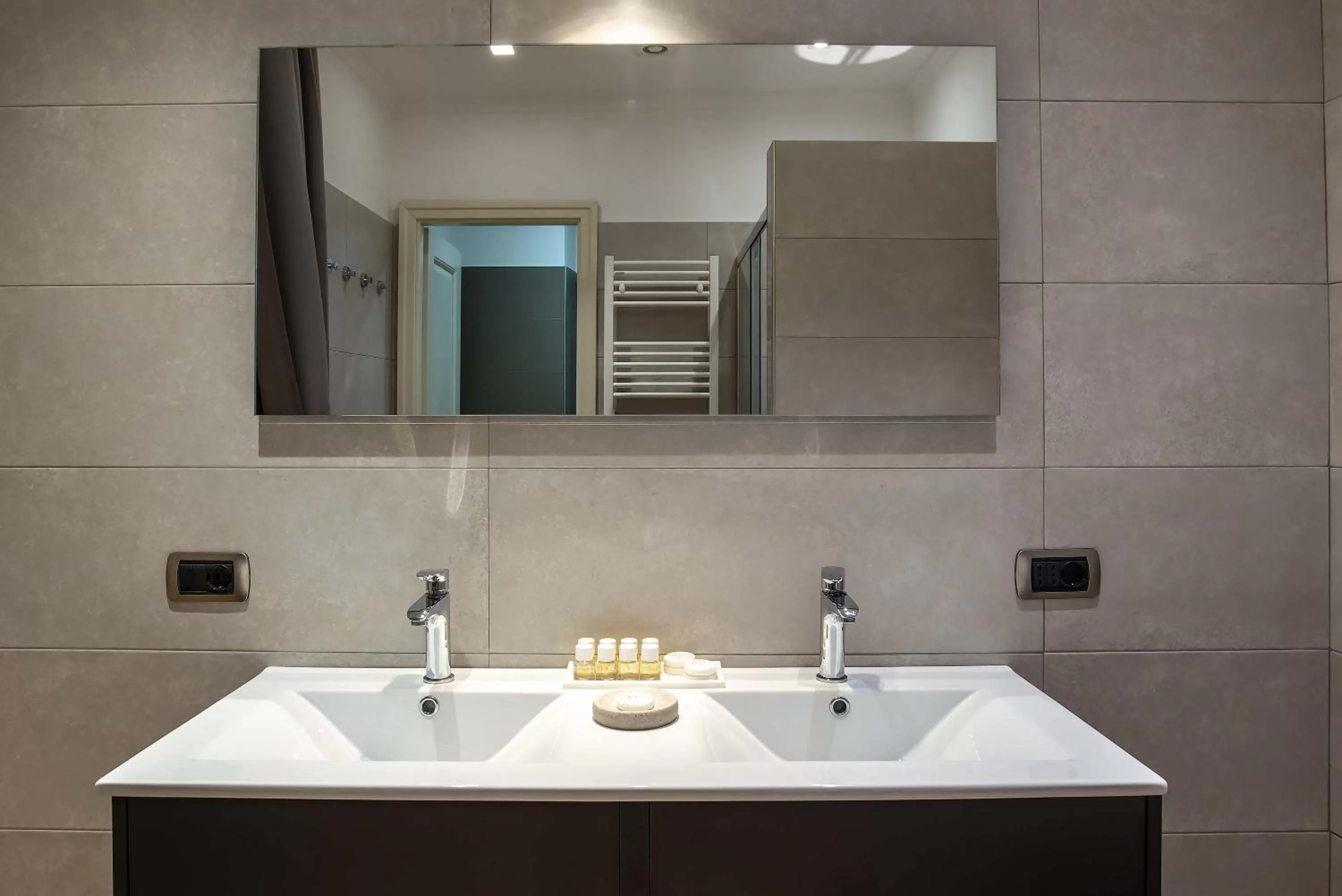 Bathroom in I TRE MOSCHETTIERI - D'ARTAGNAN Luxury Guest House