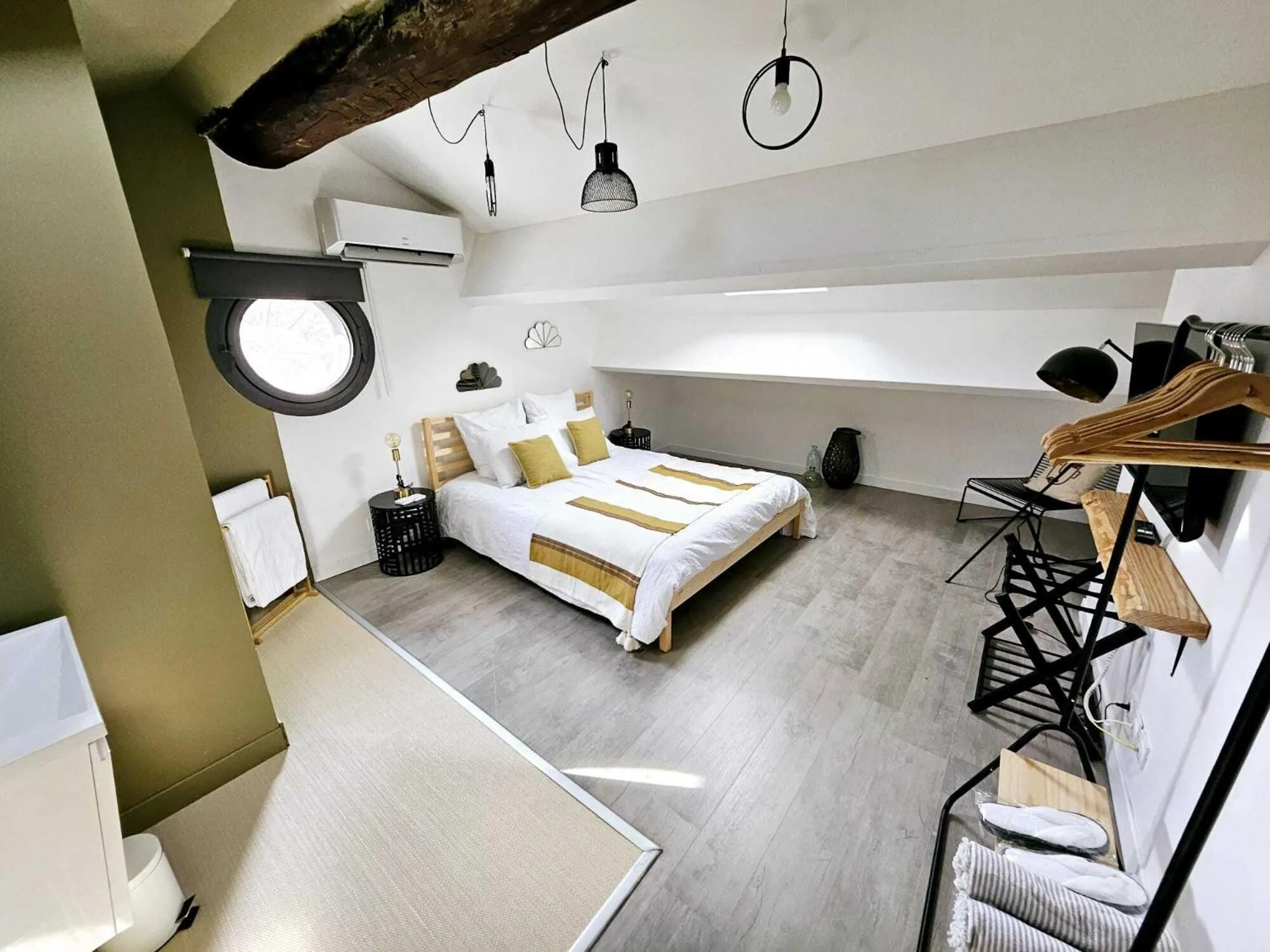 Bedroom, Bed in La Maison Grivolas Appartements et Maison d'hôtes