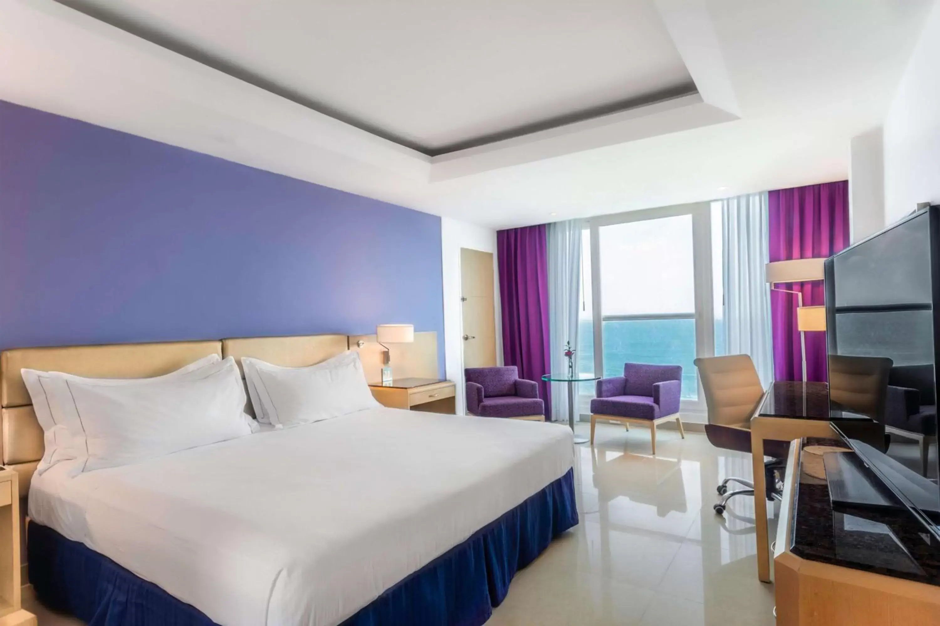 Bedroom, Bed in Hilton Cartagena