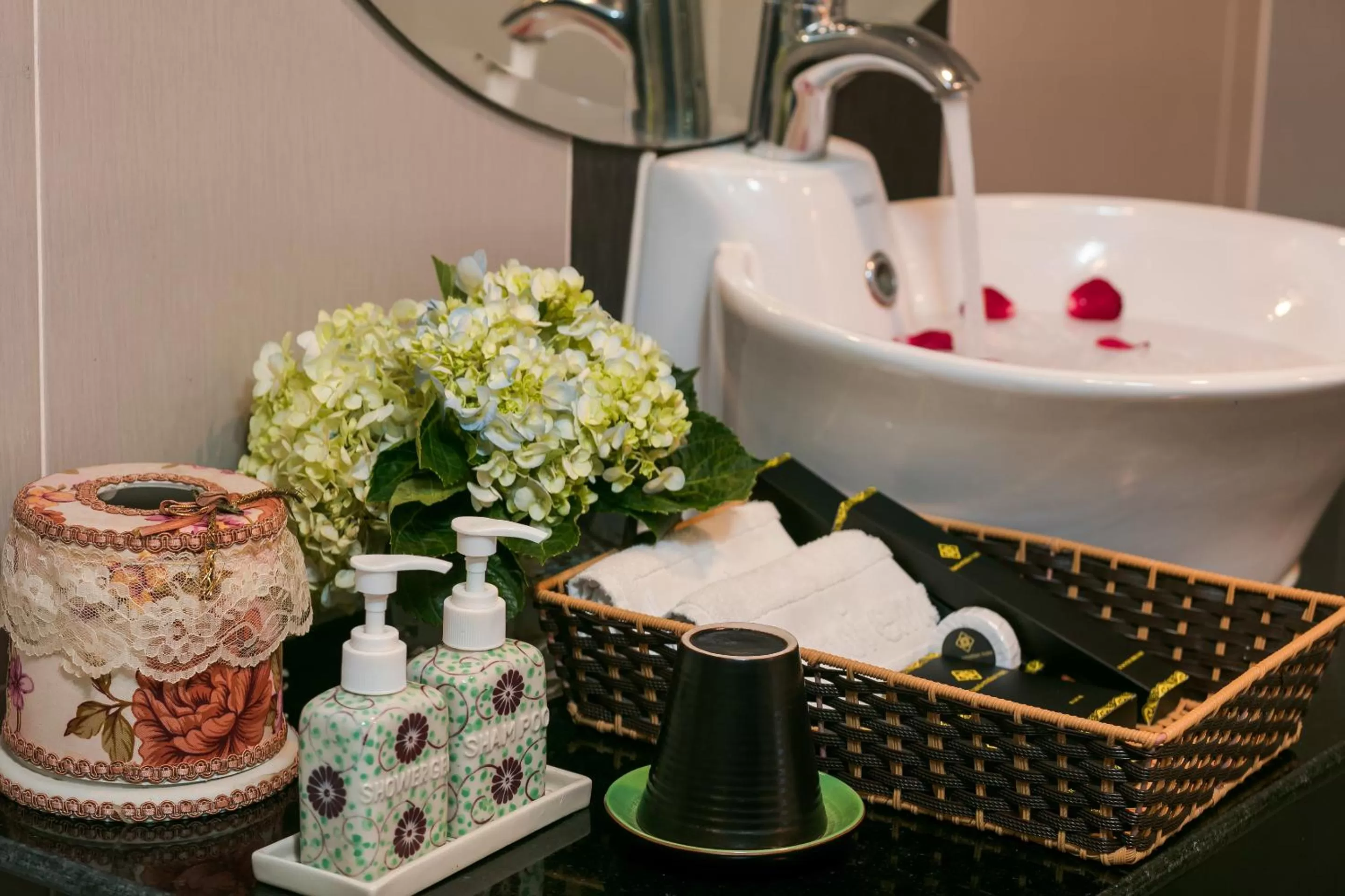 Bathroom in Hanoi Emotion Hotel