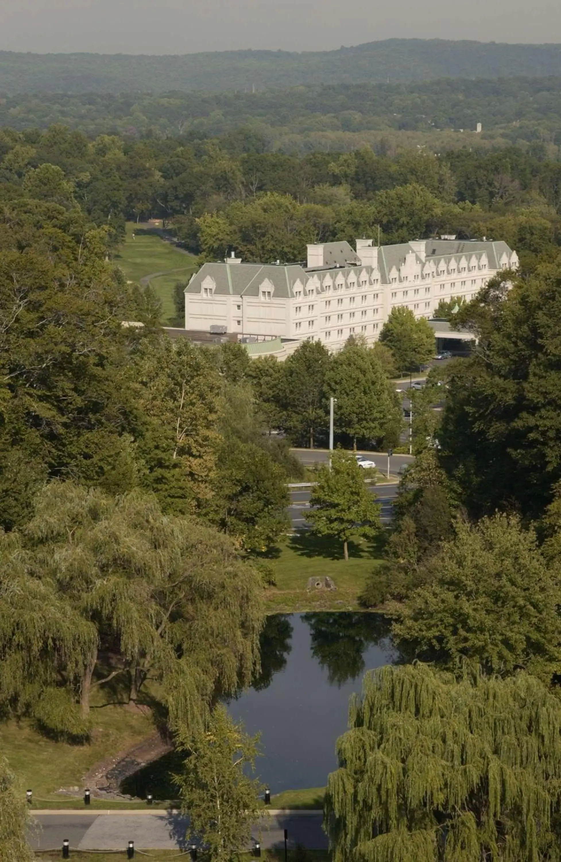 Property building in Hilton Pearl River Property building in Hilton Pearl River