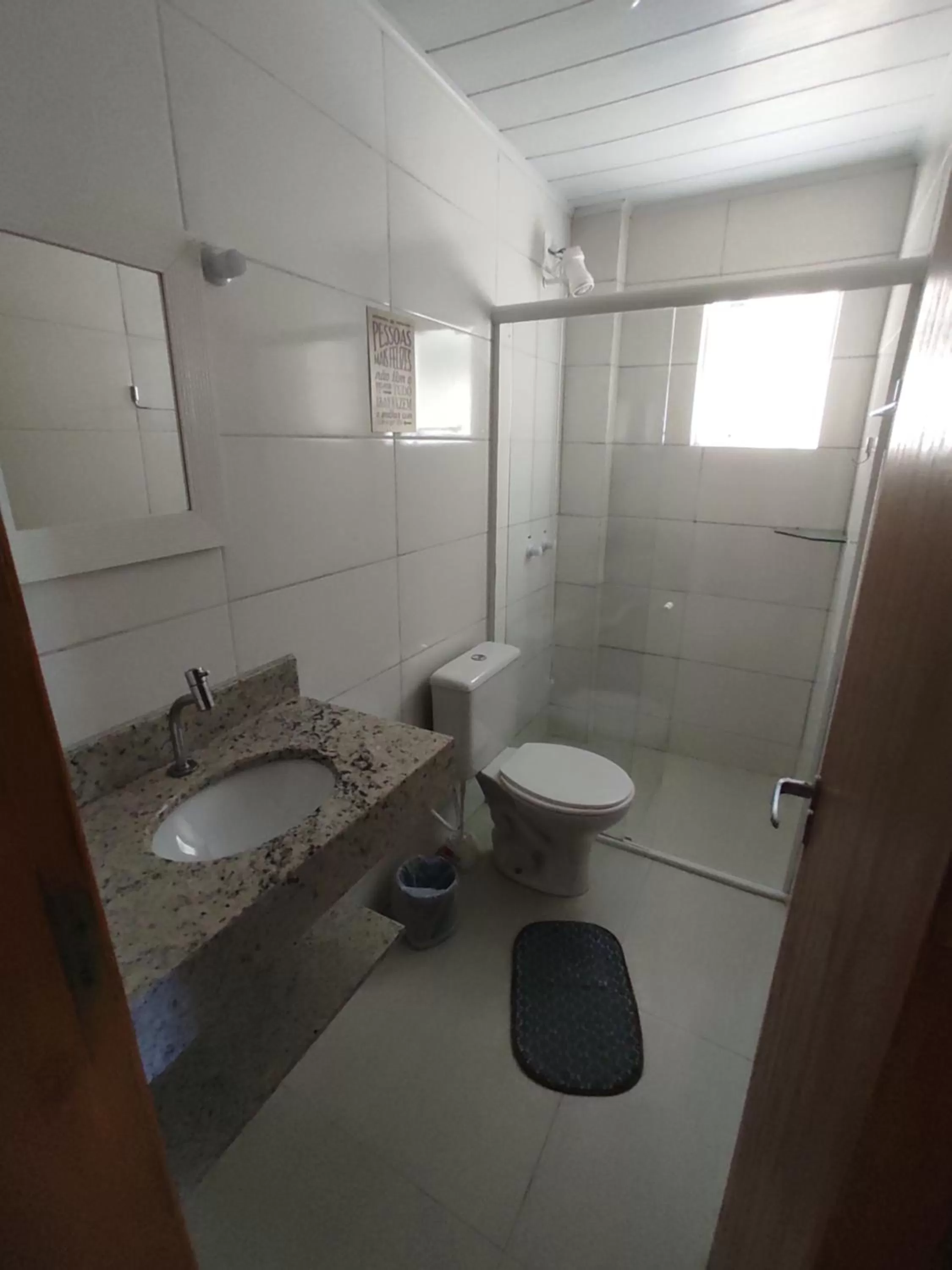 Bathroom in Residencial Massiambu