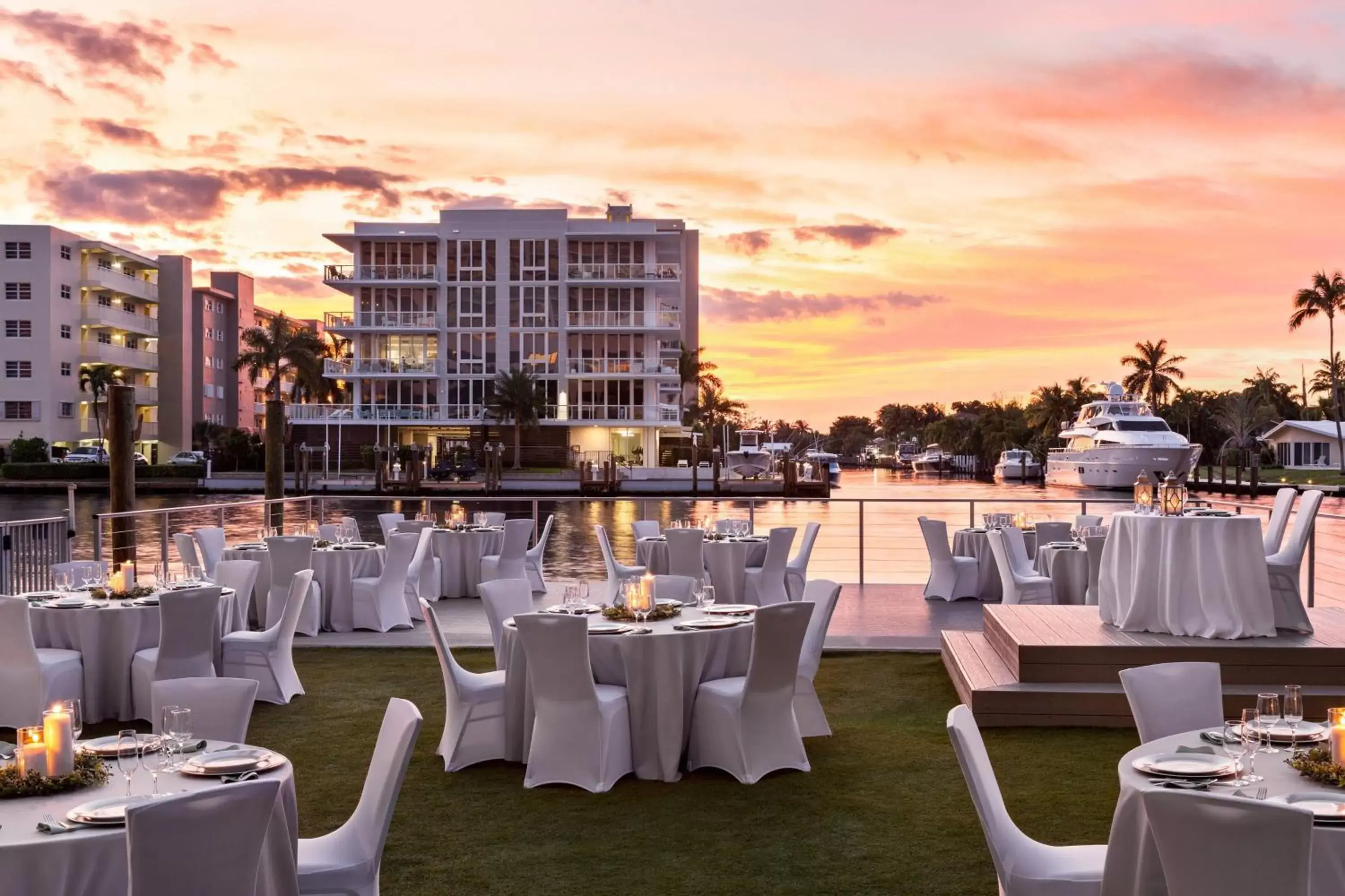 Swimming pool, Banquet Facilities in Residence Inn by Marriott Fort Lauderdale Intracoastal