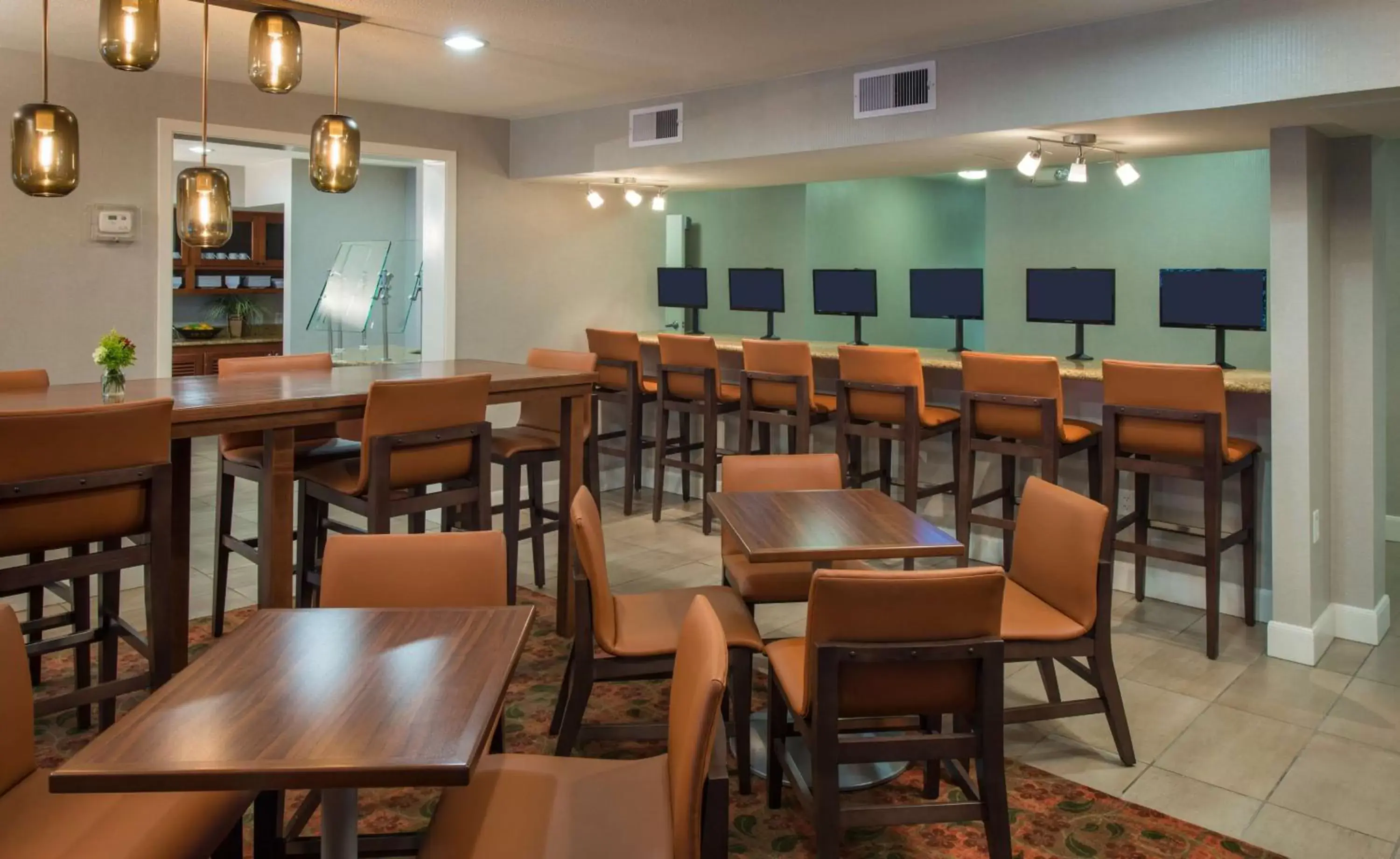 Restaurant/Places to Eat in Hyatt House Houston/Energy Corridor