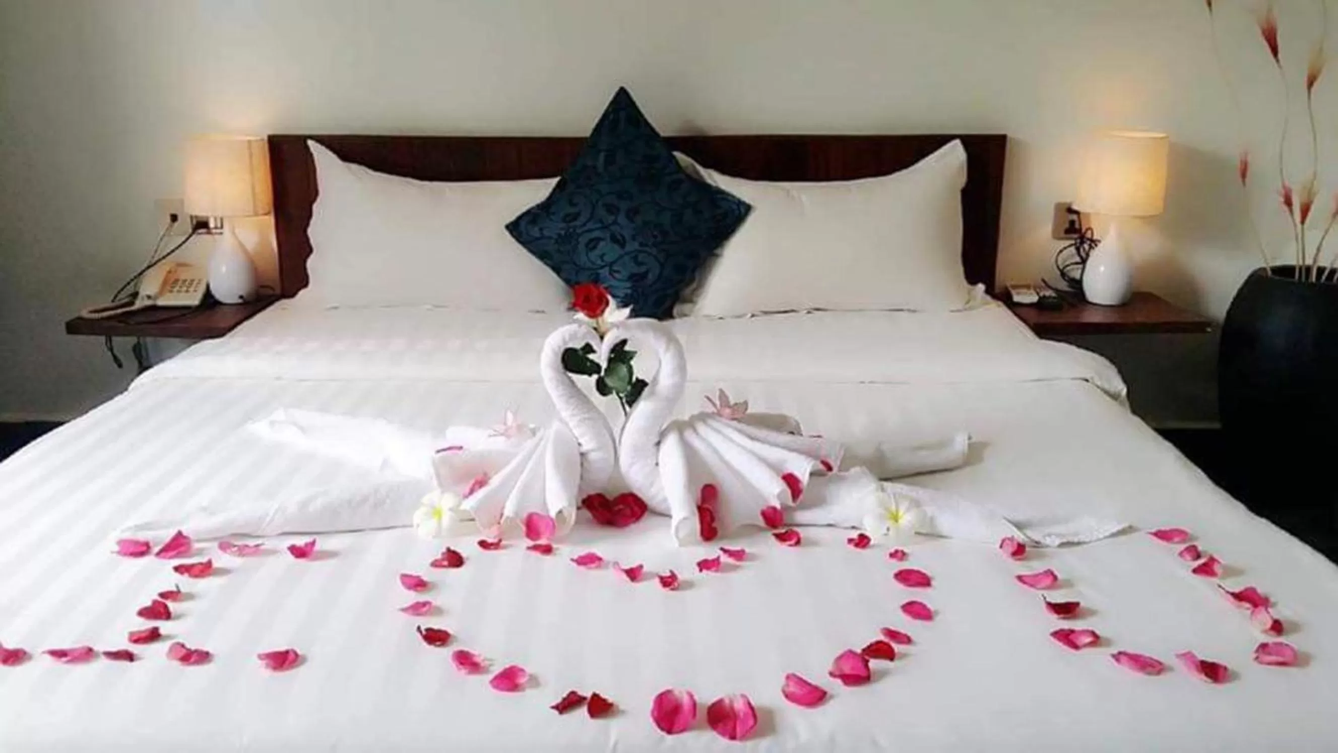 Bed in Sam So Boutique Villa