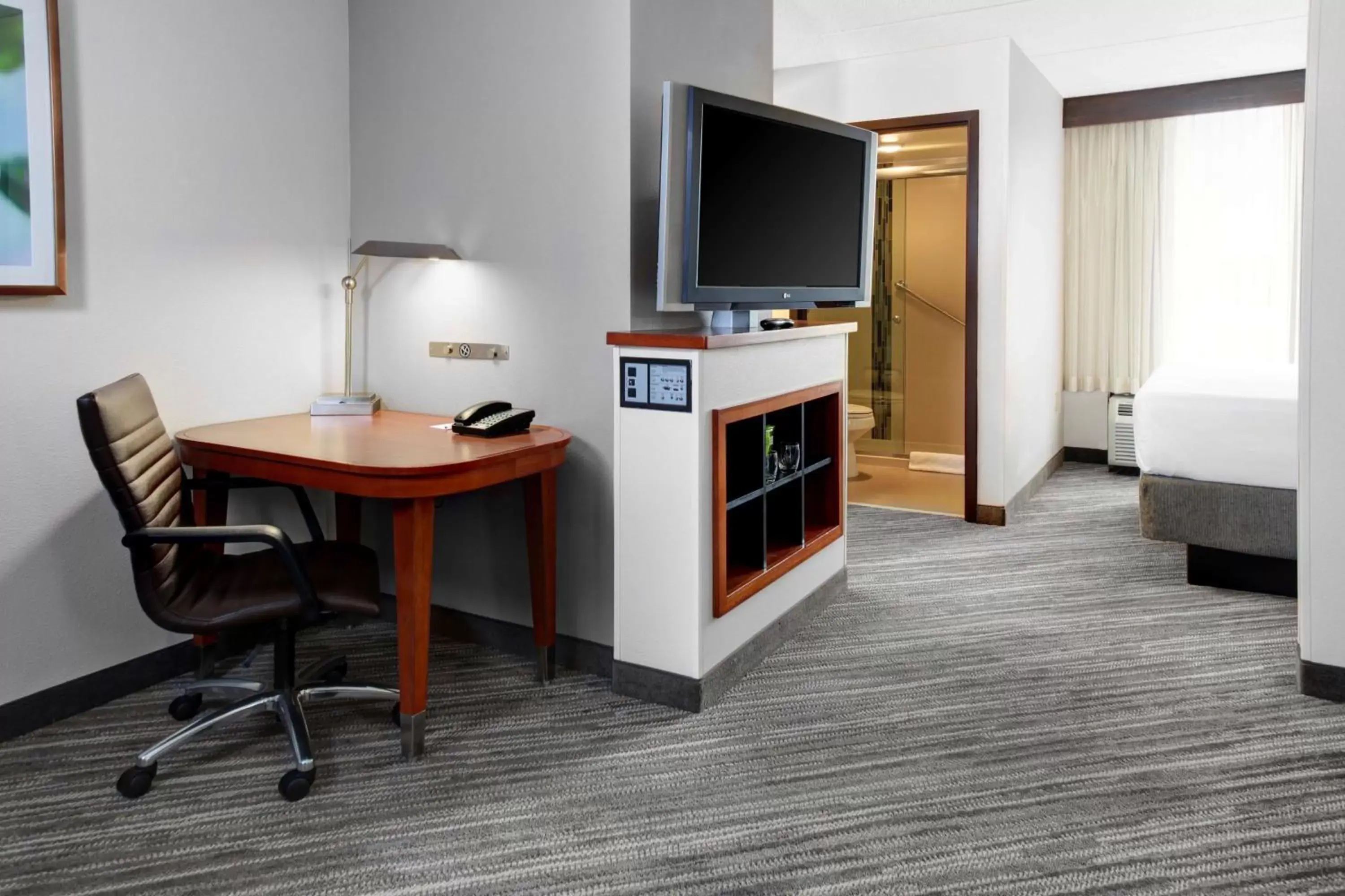 Photo of the whole room, TV/Entertainment Center in Hyatt Place Cincinnati Airport