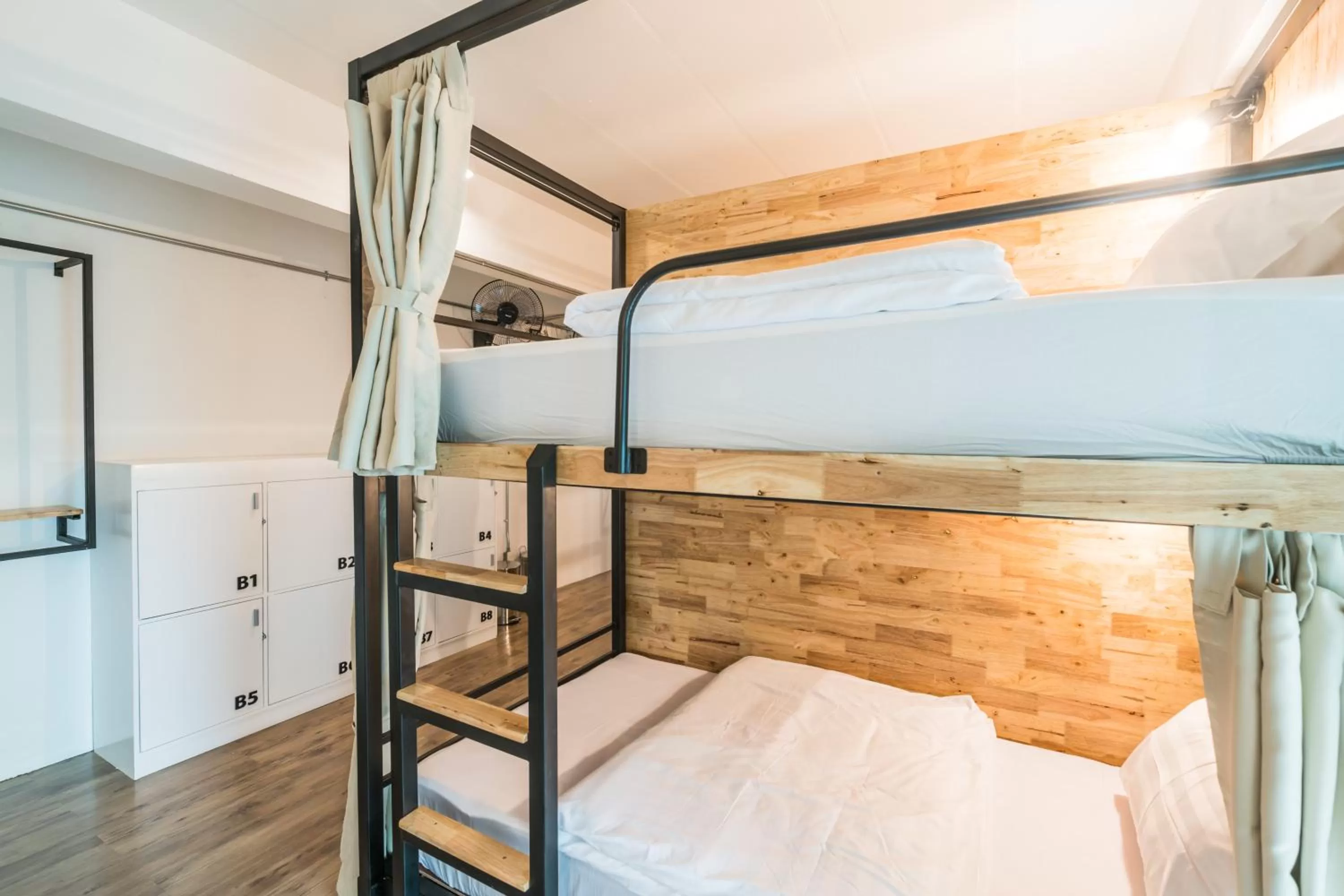 Bunk Bed in Your Space Hotel Prasingh