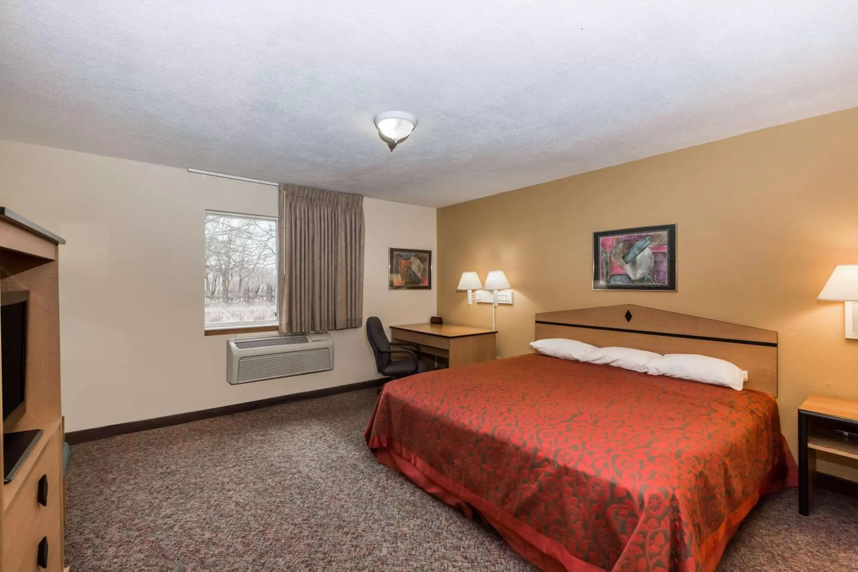 Photo of the whole room, Bed in Days Inn by Wyndham Atlantic