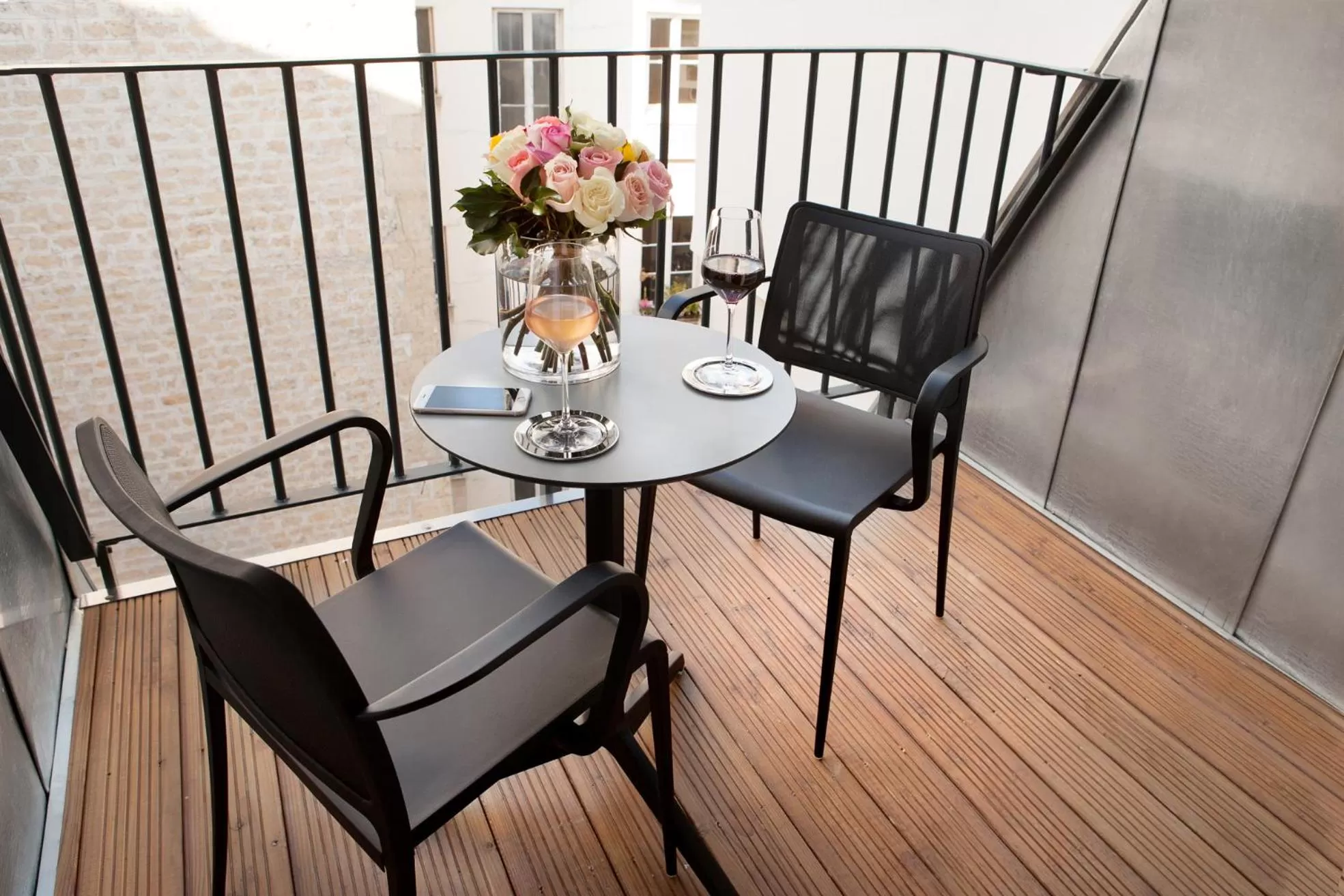 Balcony/Terrace in Hotel La Lanterne & Spa By Timhotel