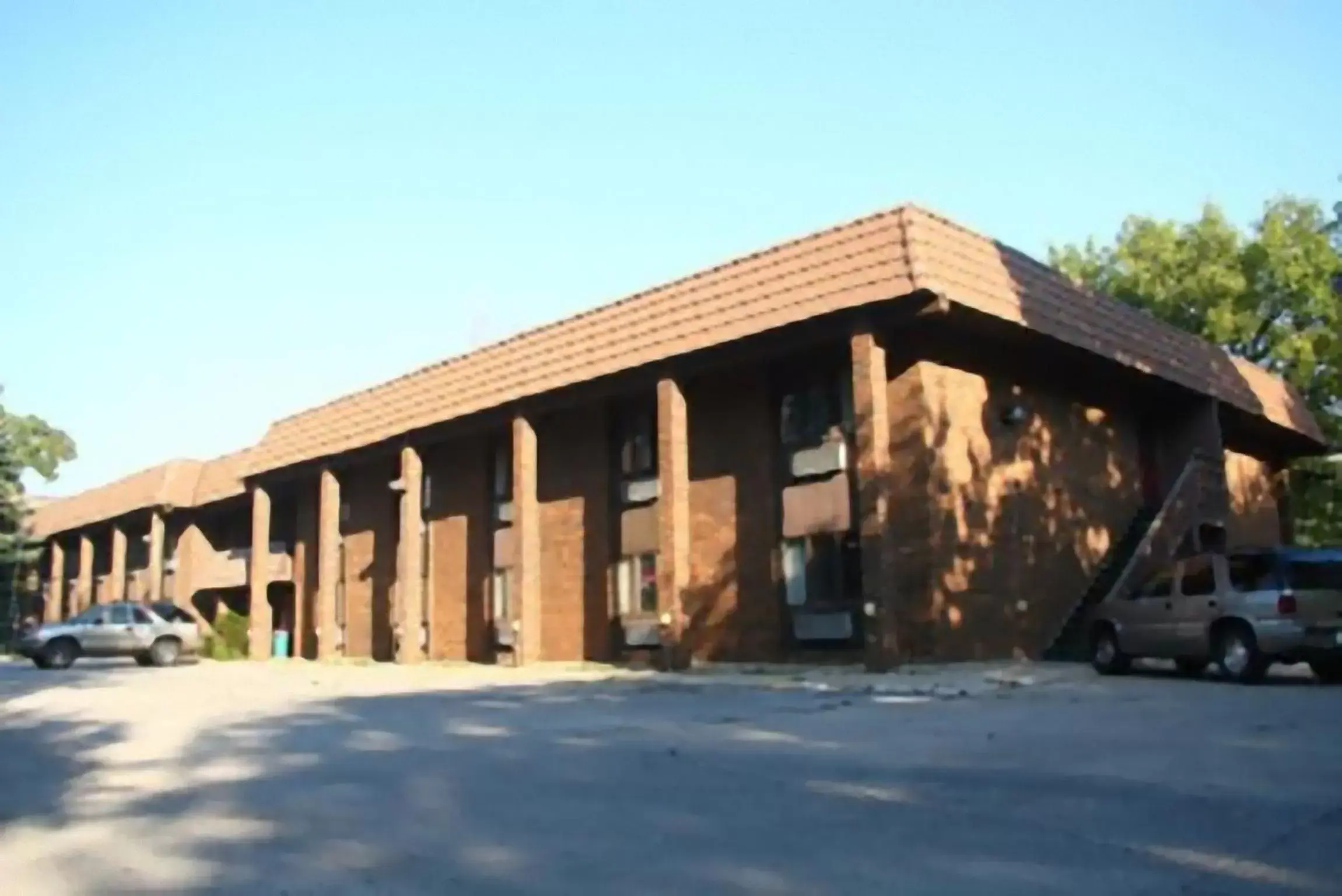 Property Building in Americas Best Value Inn Webster City