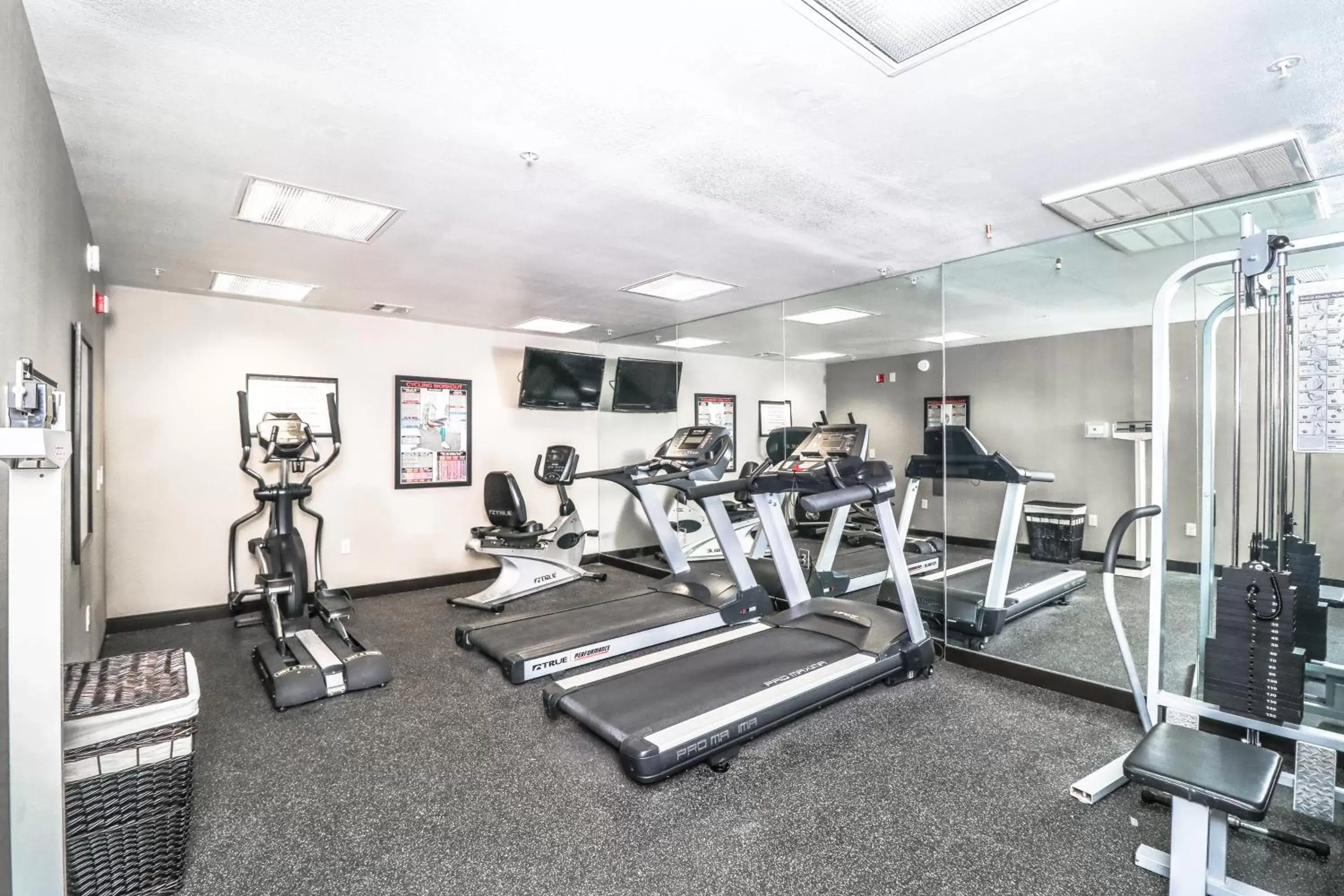 Fitness centre/facilities, Fitness Center/Facilities in Best Western Plus North Las Vegas Inn & Suites