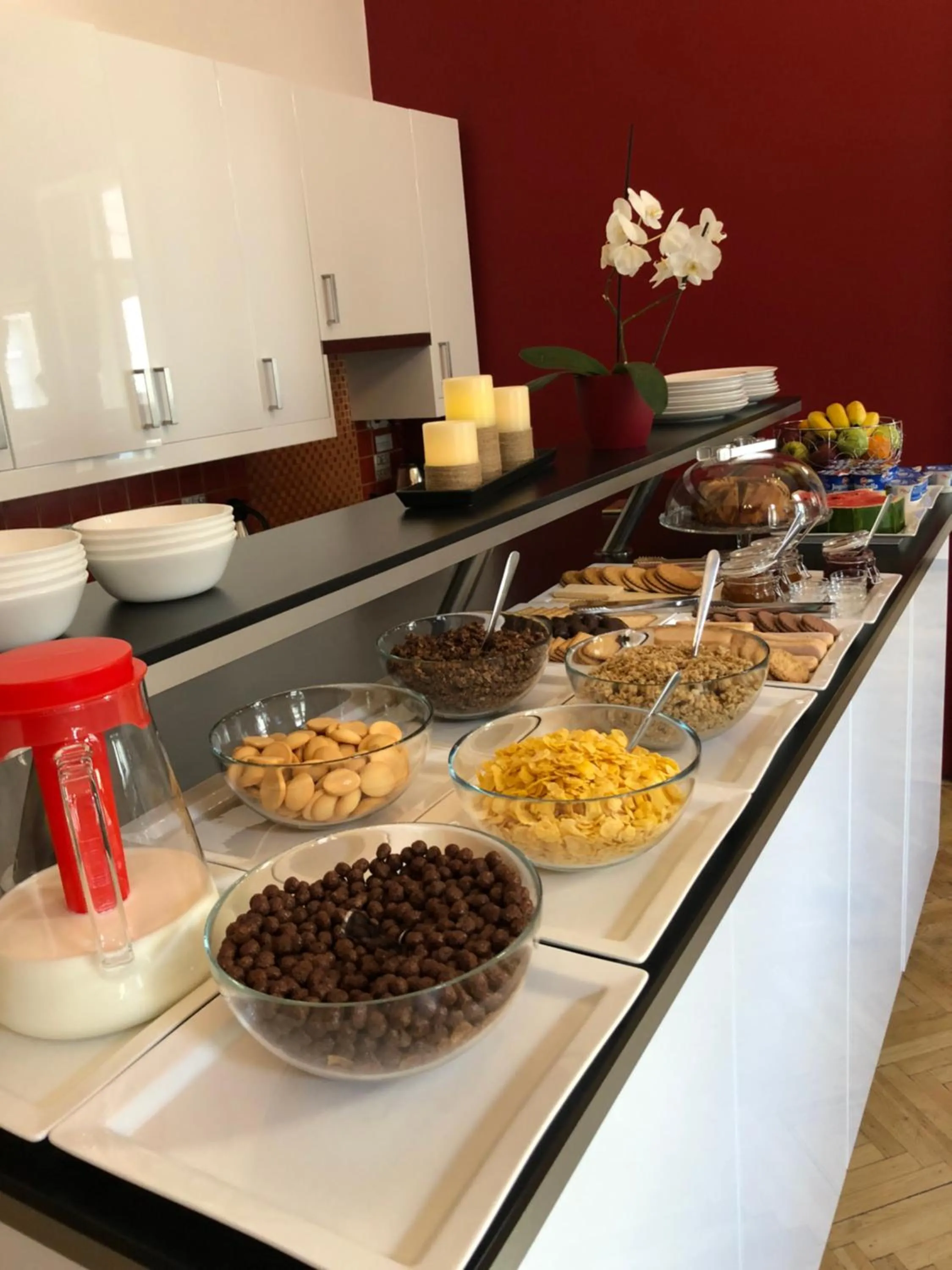 Food and drinks in Royal Road Residence