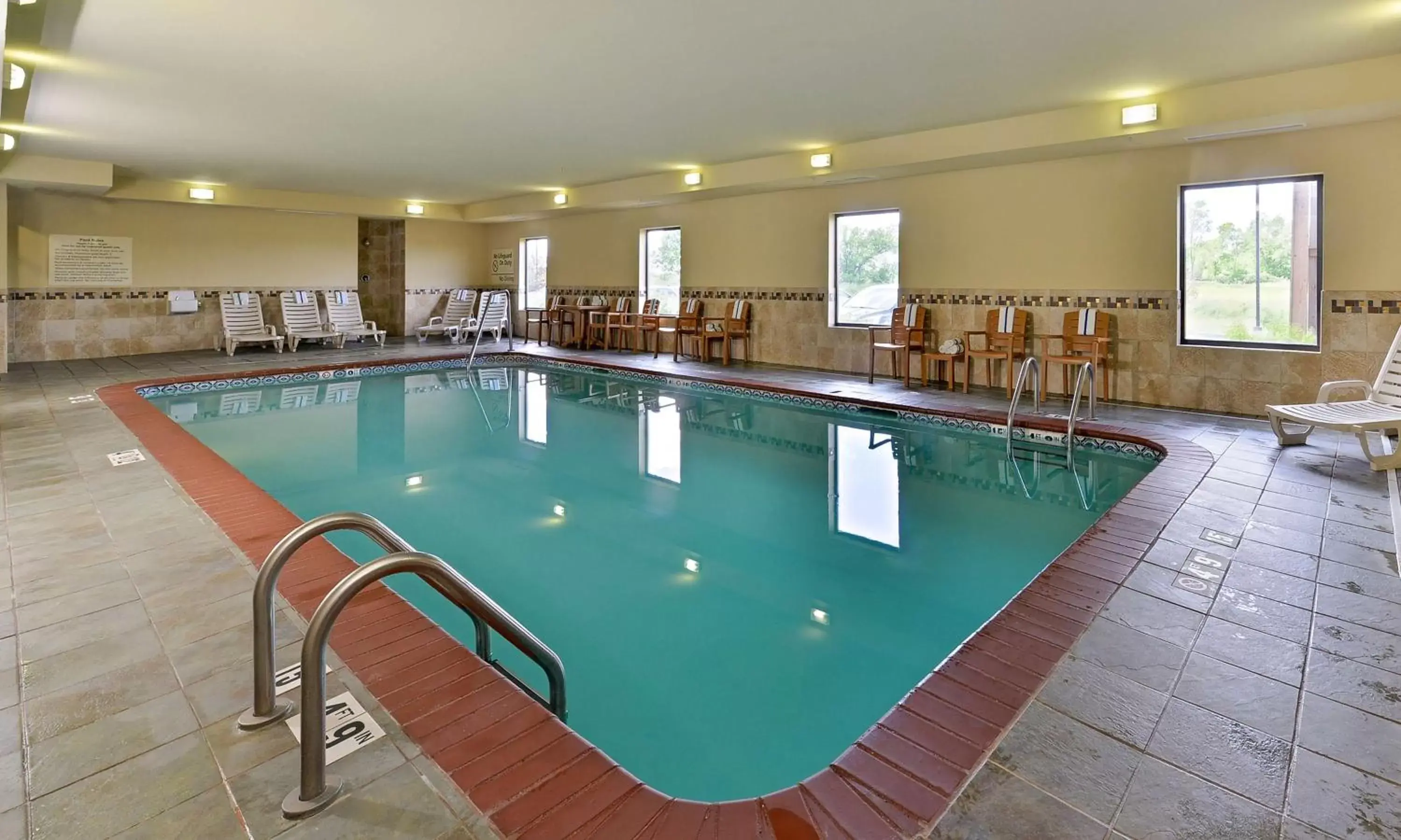Pool view, Swimming Pool in Hampton Inn Muscatine