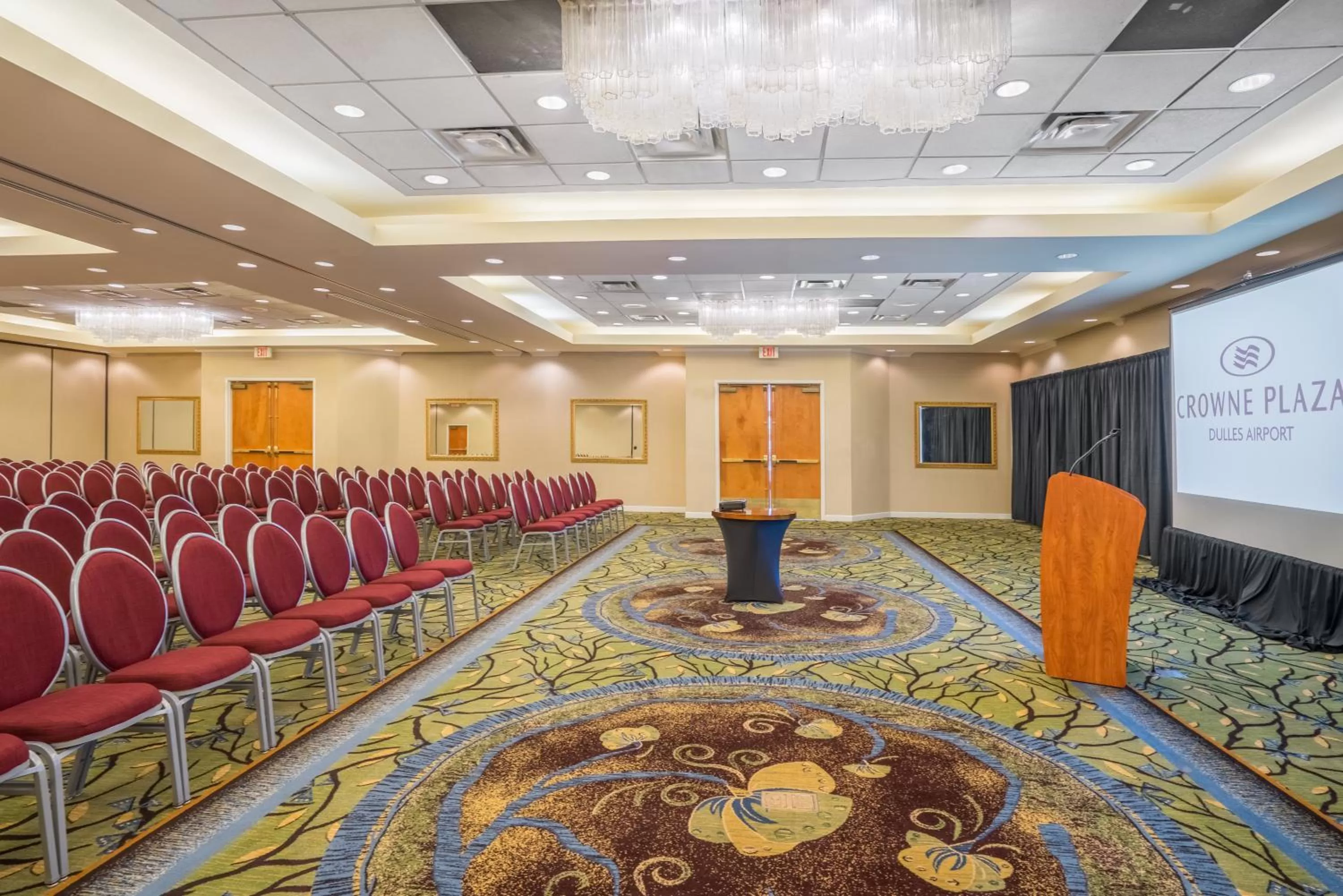 Meeting/conference room in Crowne Plaza Dulles Airport by IHG