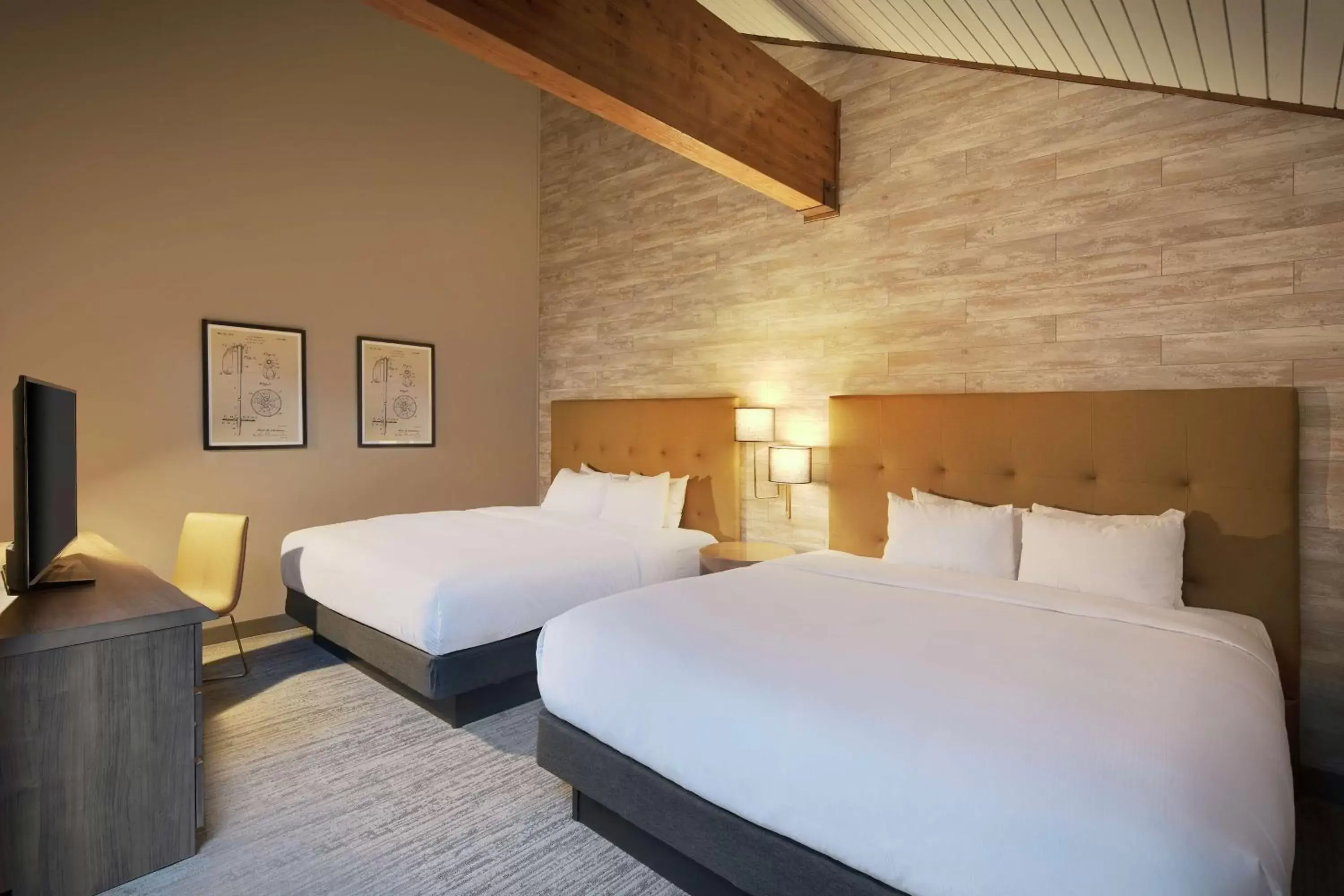 Bedroom, Bed in Highline Vail - a DoubleTree by Hilton