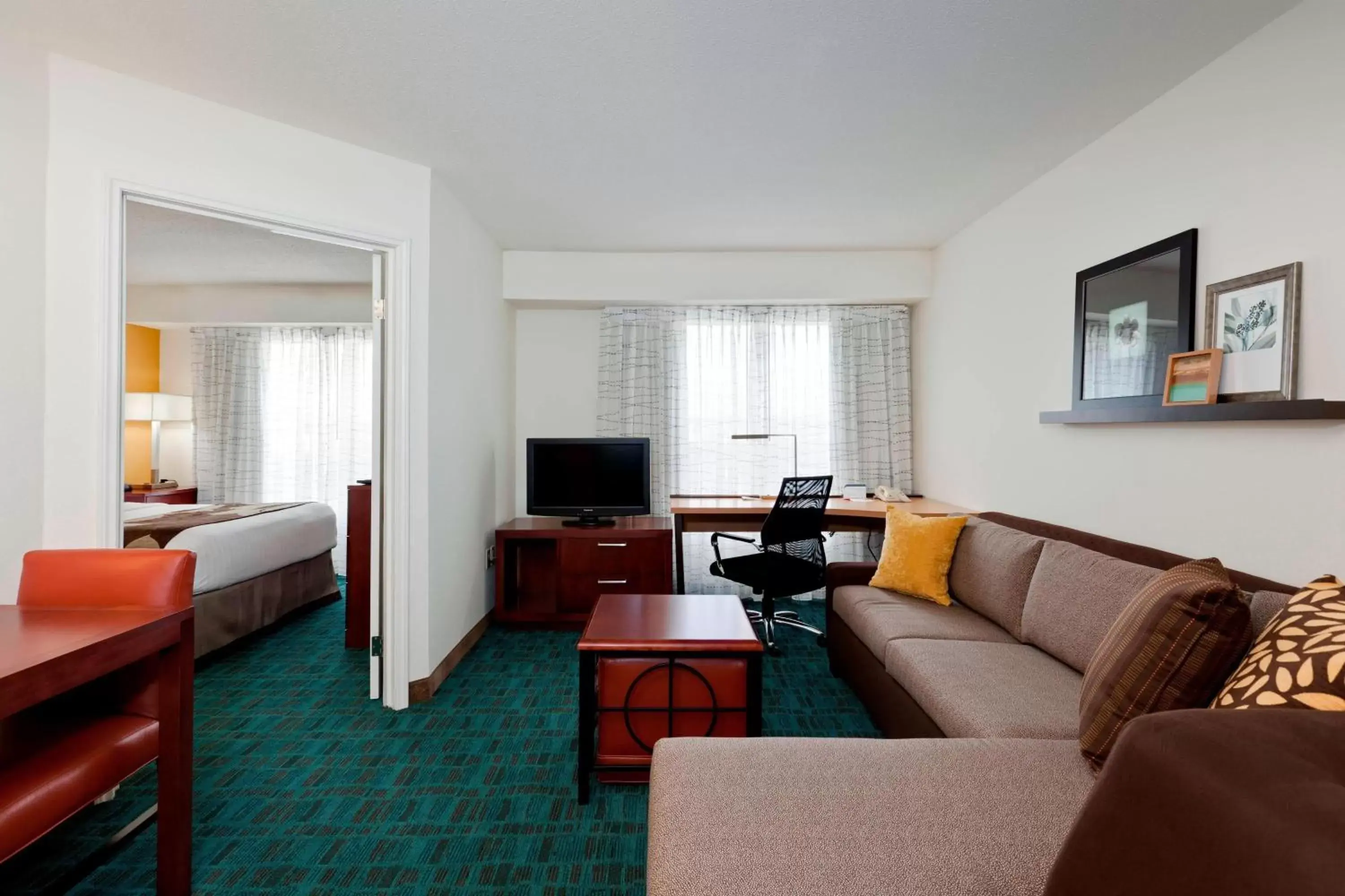 Bedroom, Seating Area in Residence Inn Indianapolis Fishers