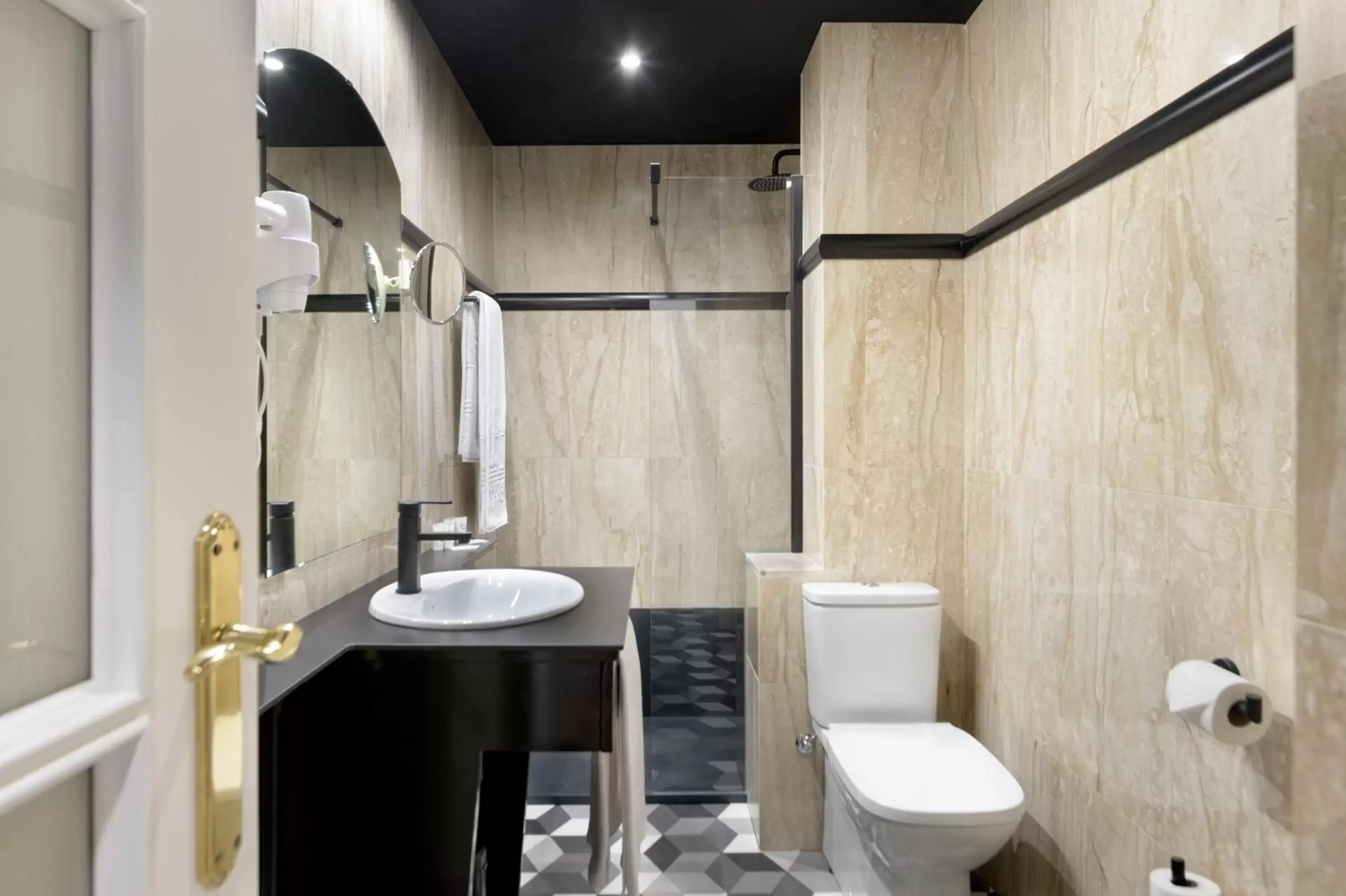 Bathroom in Hotel Inca