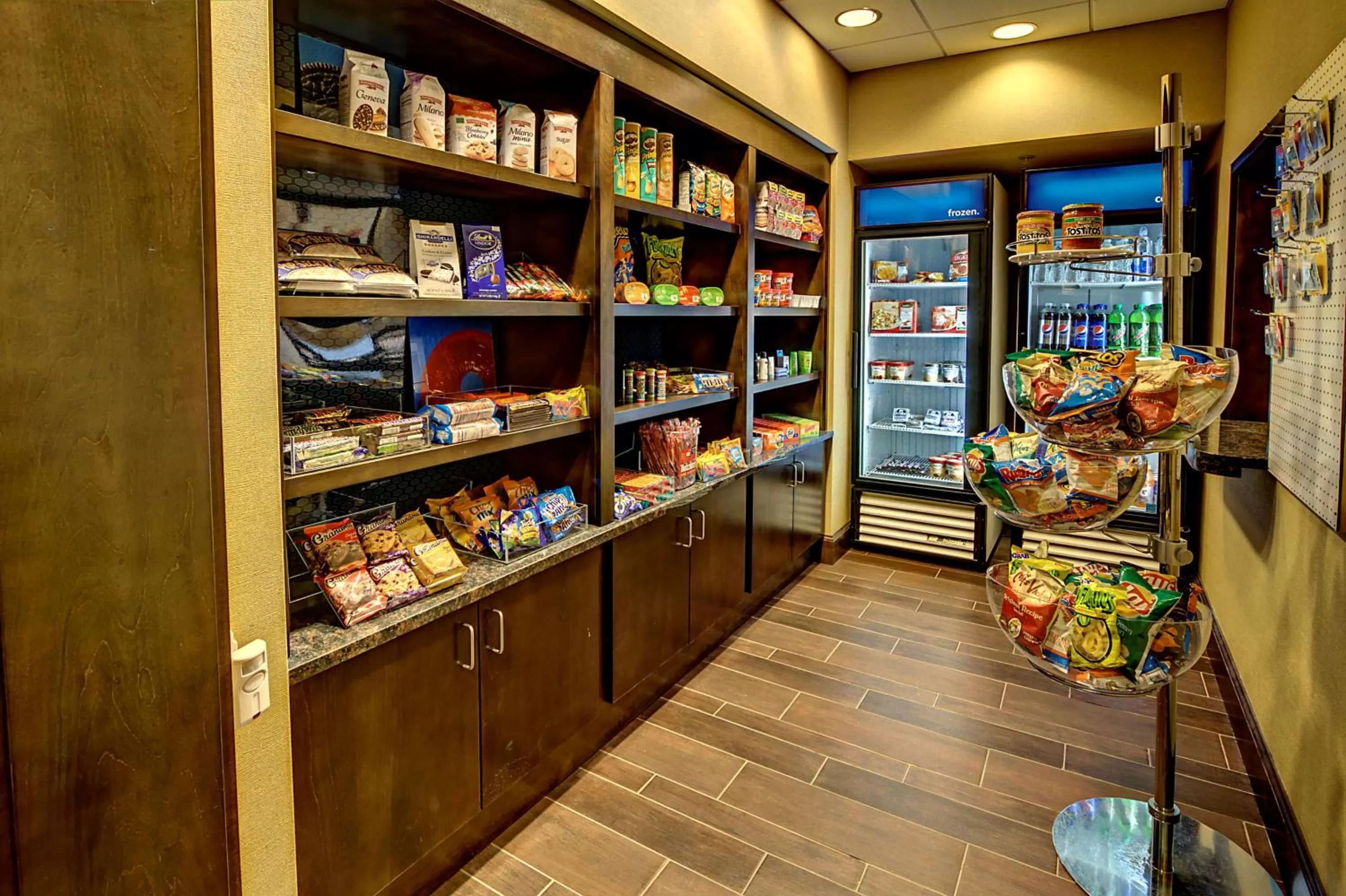 Restaurant/places to eat in Hampton Inn & Suites Rochester/Henrietta