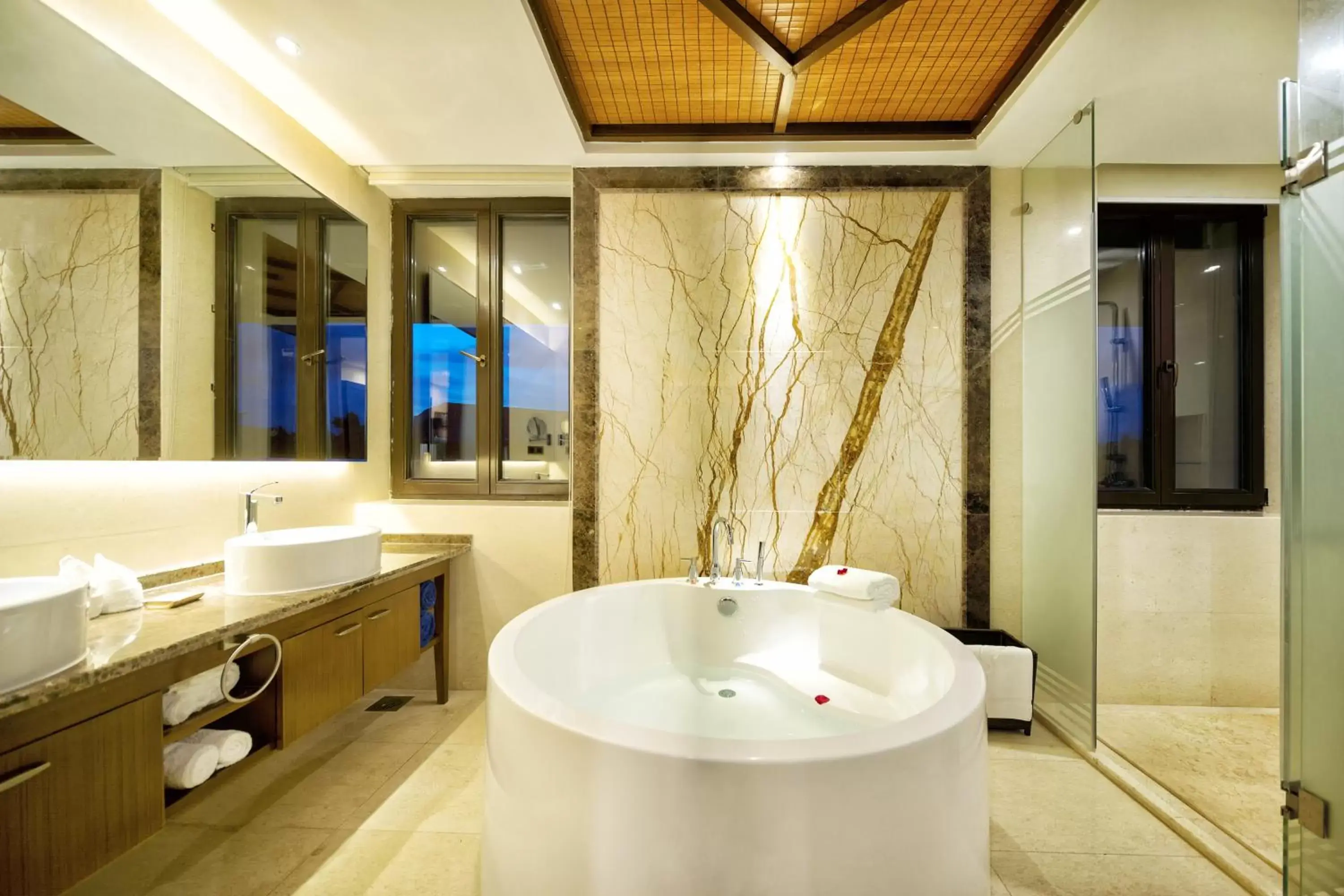 Bathroom in Sanya Yalong Bay Villas & Spa