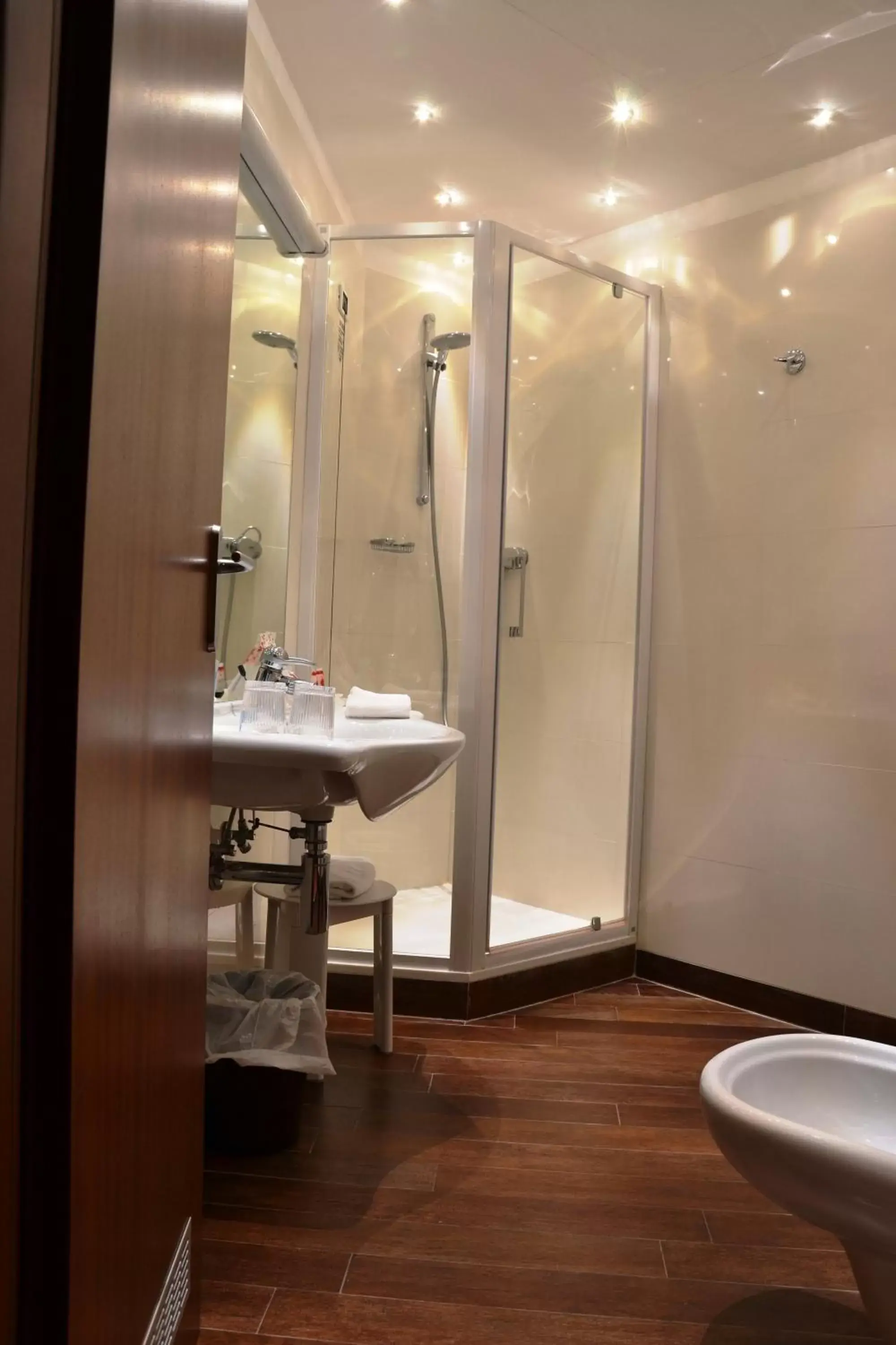 Shower, Bathroom in Best Western Plus City Hotel