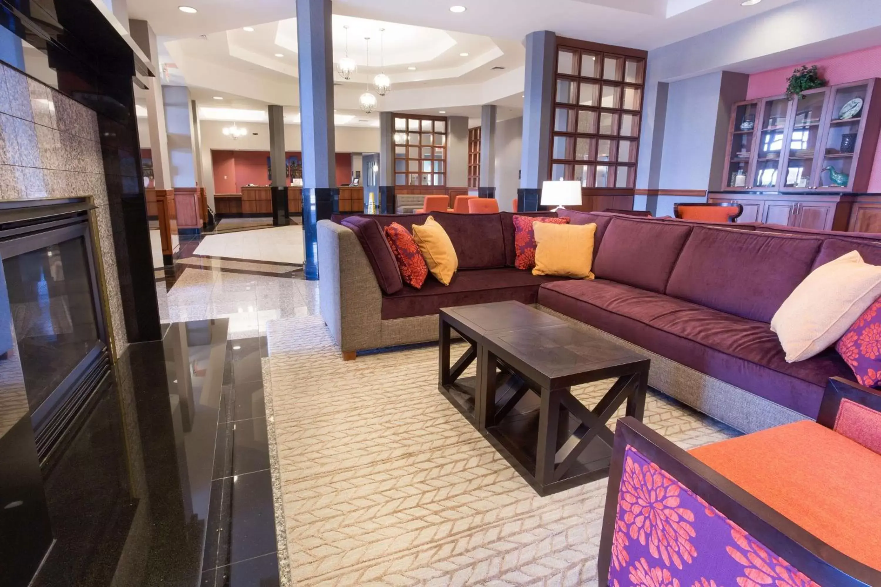 Lobby or reception, Lobby/Reception in Drury Inn & Suites Cincinnati Sharonville