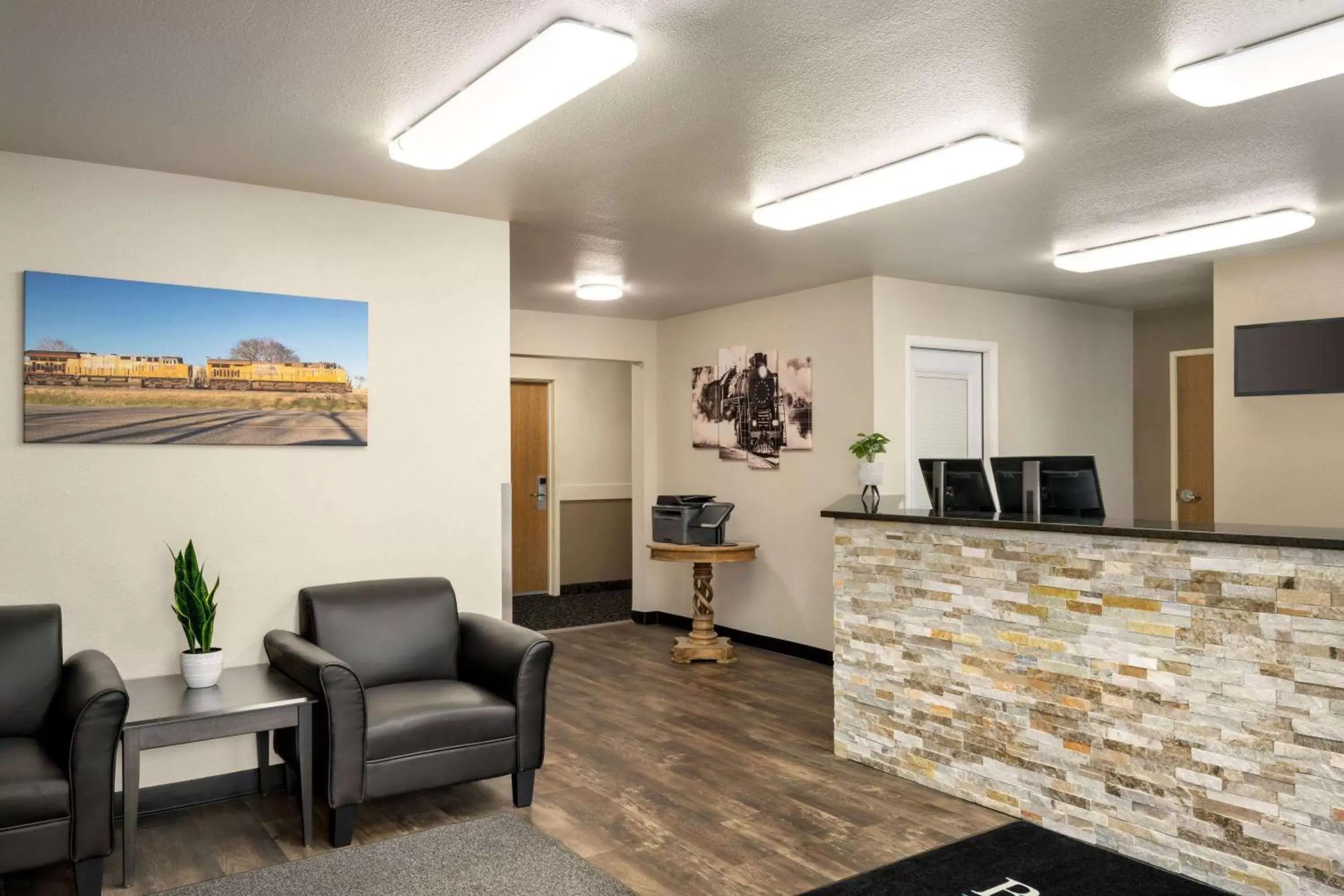 Lobby or reception in Baymont by Wyndham Hearne Lobby or reception in Baymont by Wyndham Hearne