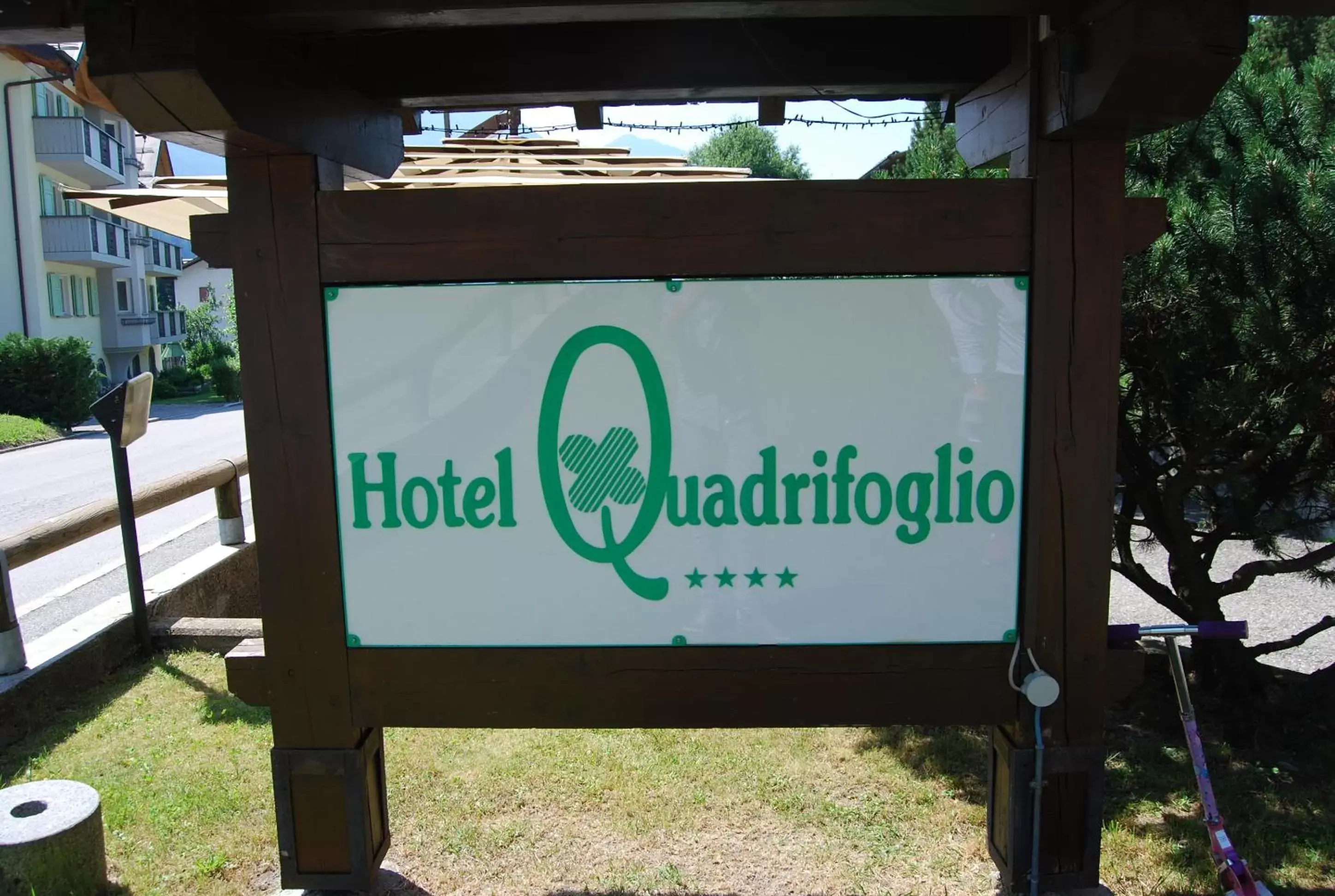 Property building, Logo/Certificate/Sign/Award in Hotel Quadrifoglio