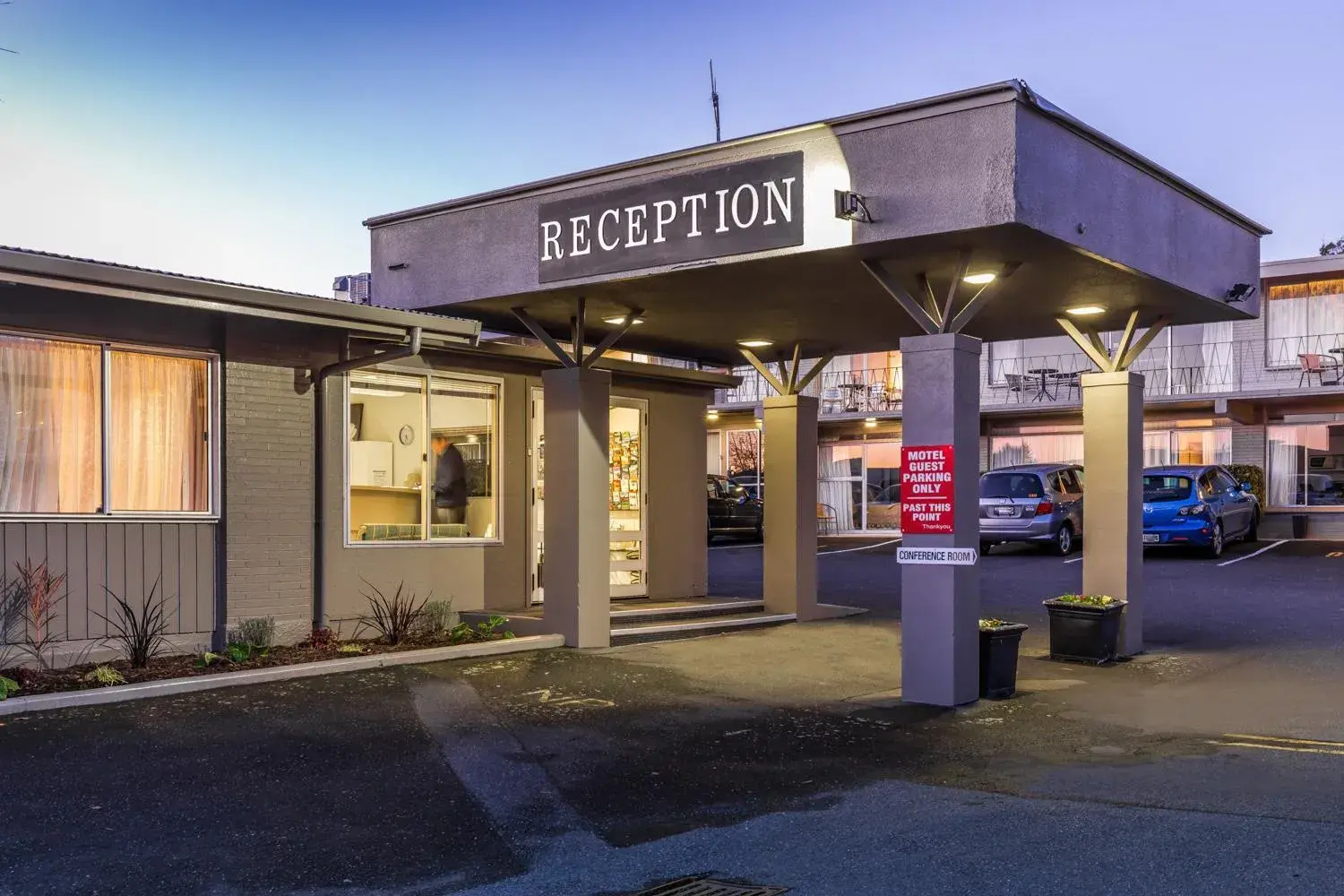 Facade/entrance, Property Building in Twin Peaks Lakeside Inn