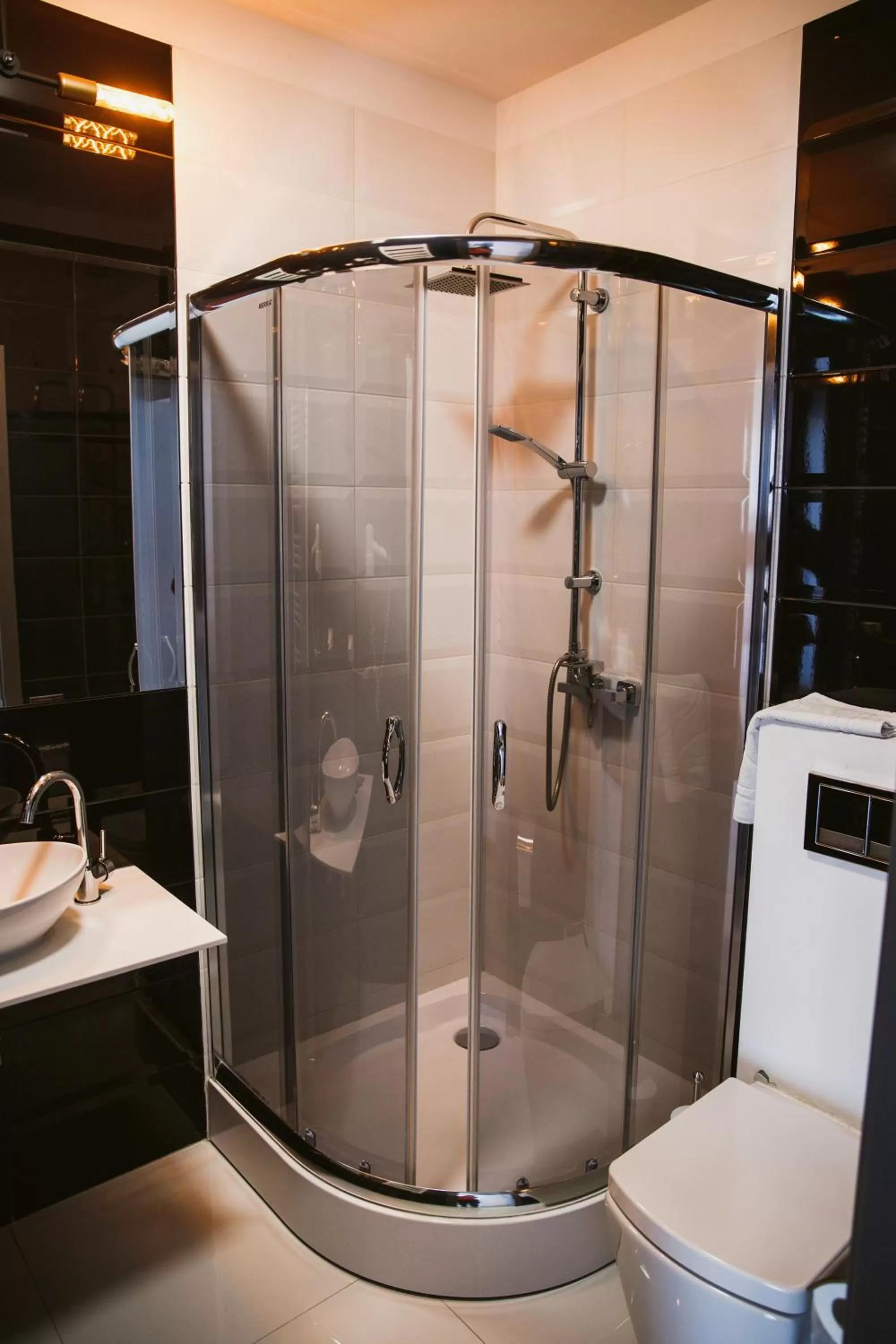 Bathroom in HOTEL Art Cafe