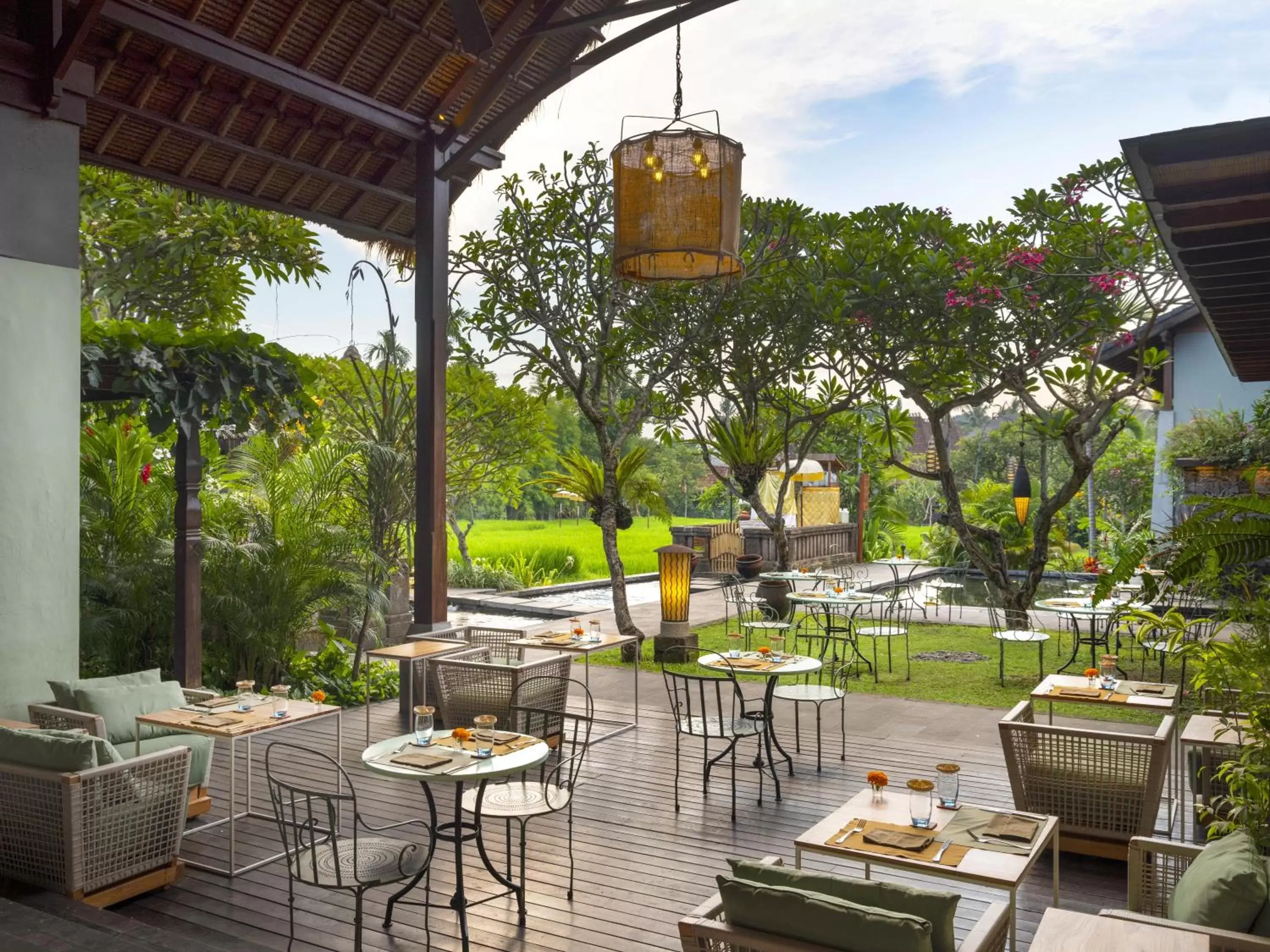 Restaurant/Places to Eat in Alaya Resort Ubud