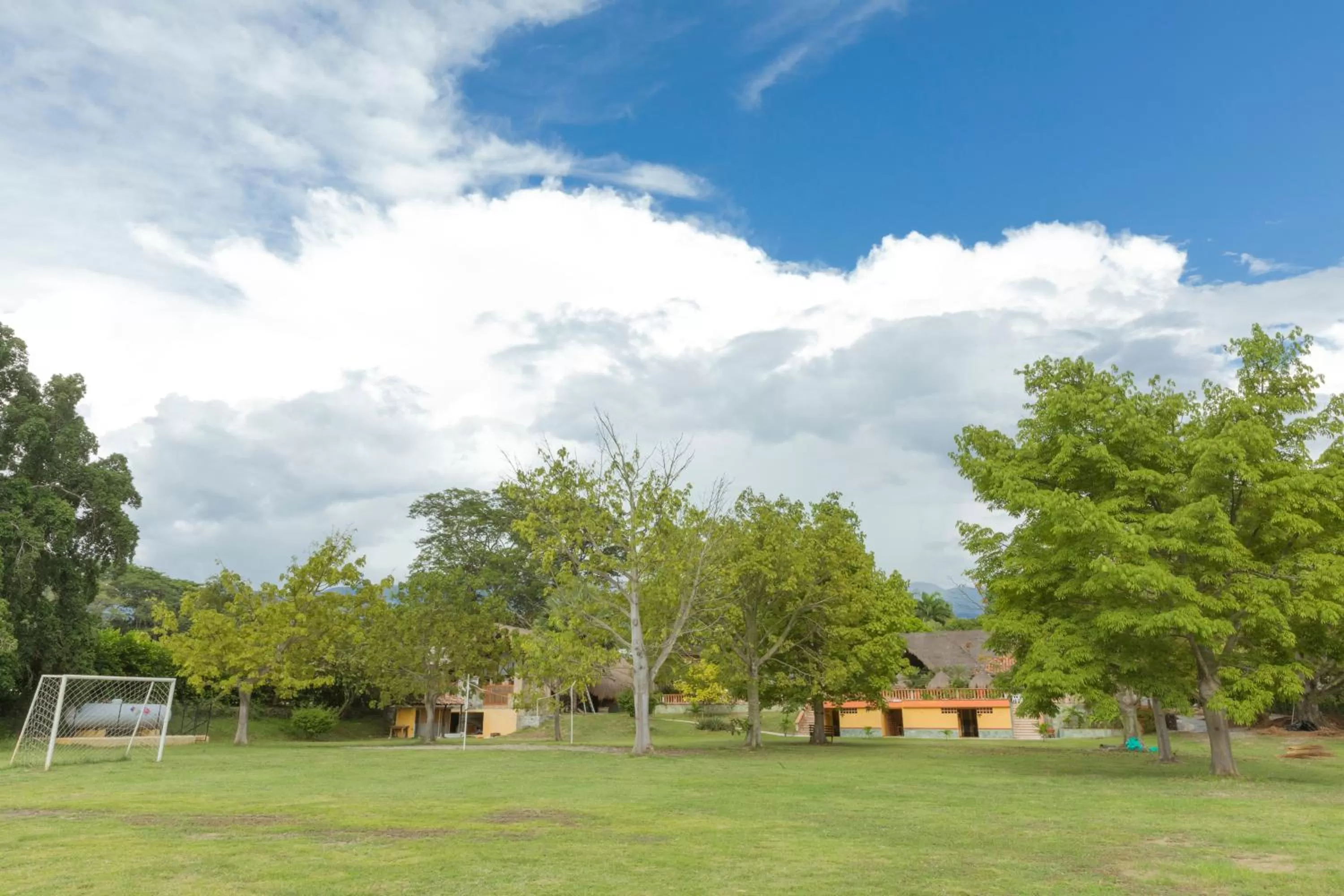 Property building in Hotel Portón del Sol