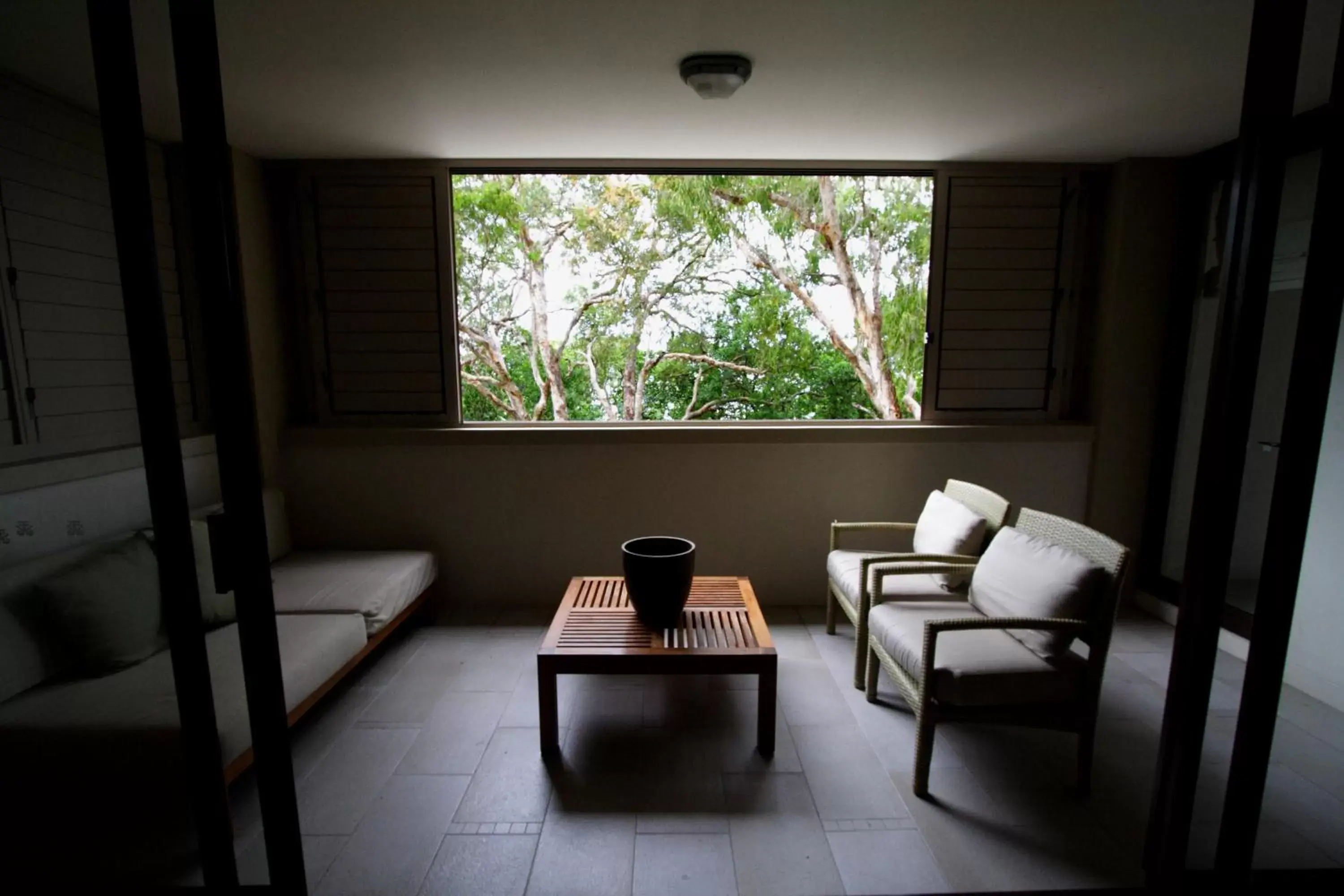 Seating Area in Pullman Palm Cove Sea Temple Resort & Spa